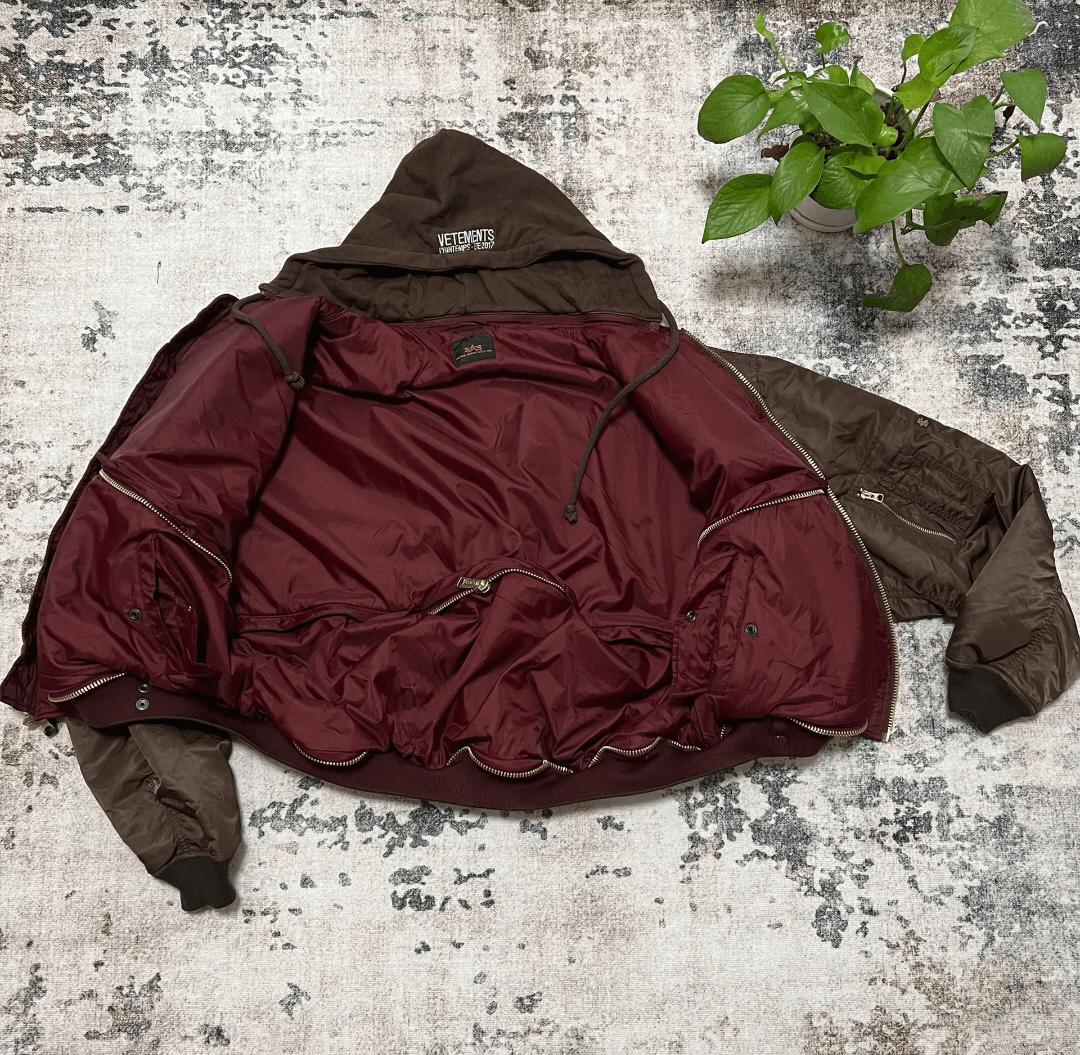 Vetements Vetements x alpha industries archive bomber Size US S / EU 44-46 / 1 - 2 Thumbnail