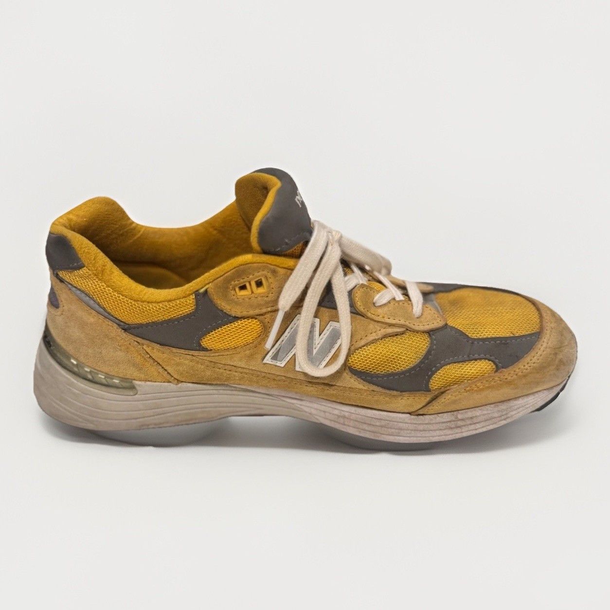New Balance New Balance 992 “Gold Cream” Yellow Made In USA Size US 11.5 Size US 11.5 / EU 44-45 - 3 Thumbnail
