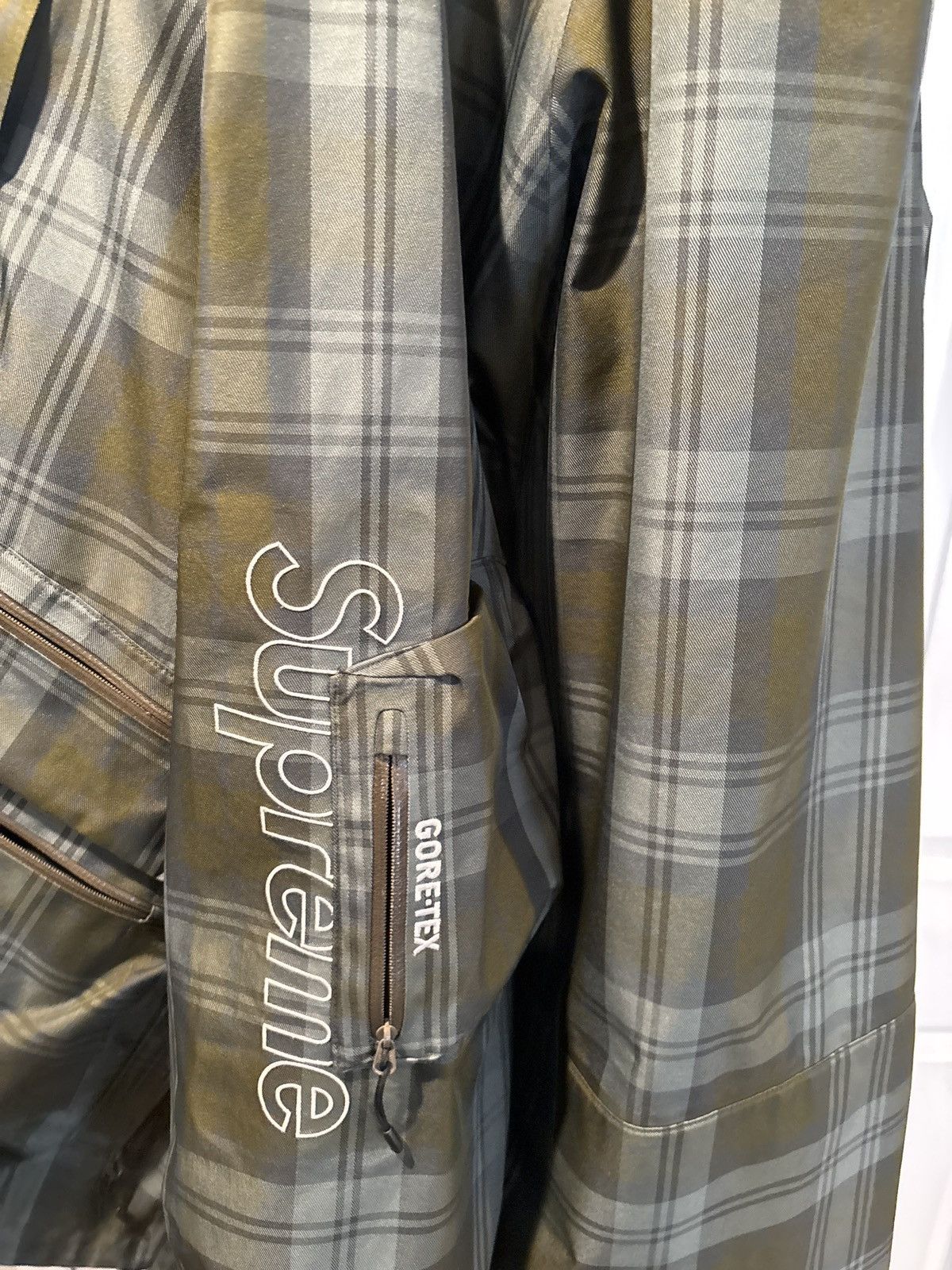 Supreme Supreme Gore•Tex Size US L / EU 52-54 / 3 - 3 Thumbnail