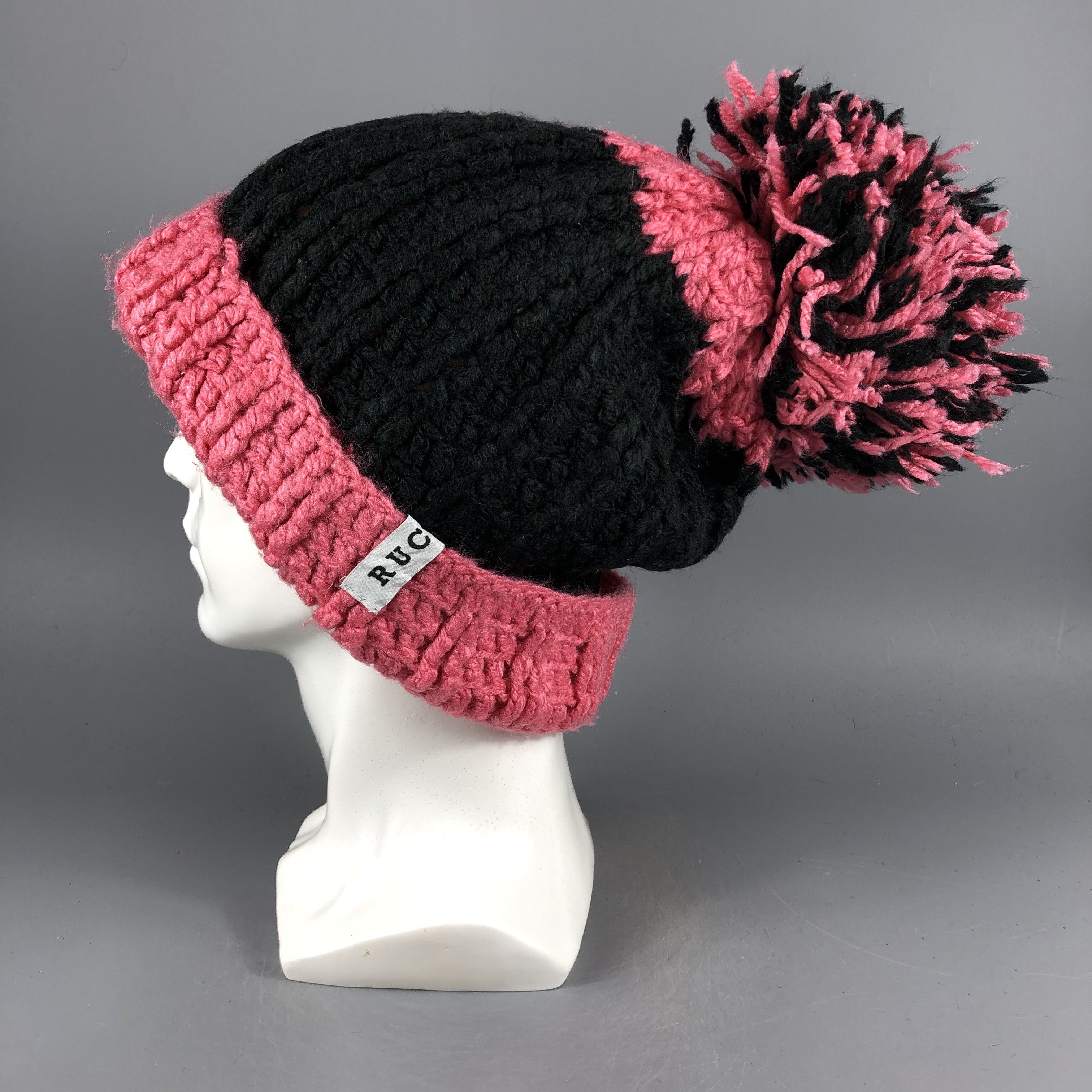 Japanese Brand × Vintage Womens Aran Isle Knit PomPom Beanie Snow Hat Snow Cap -D973 Size ONE SIZE - 1 Thumbnail