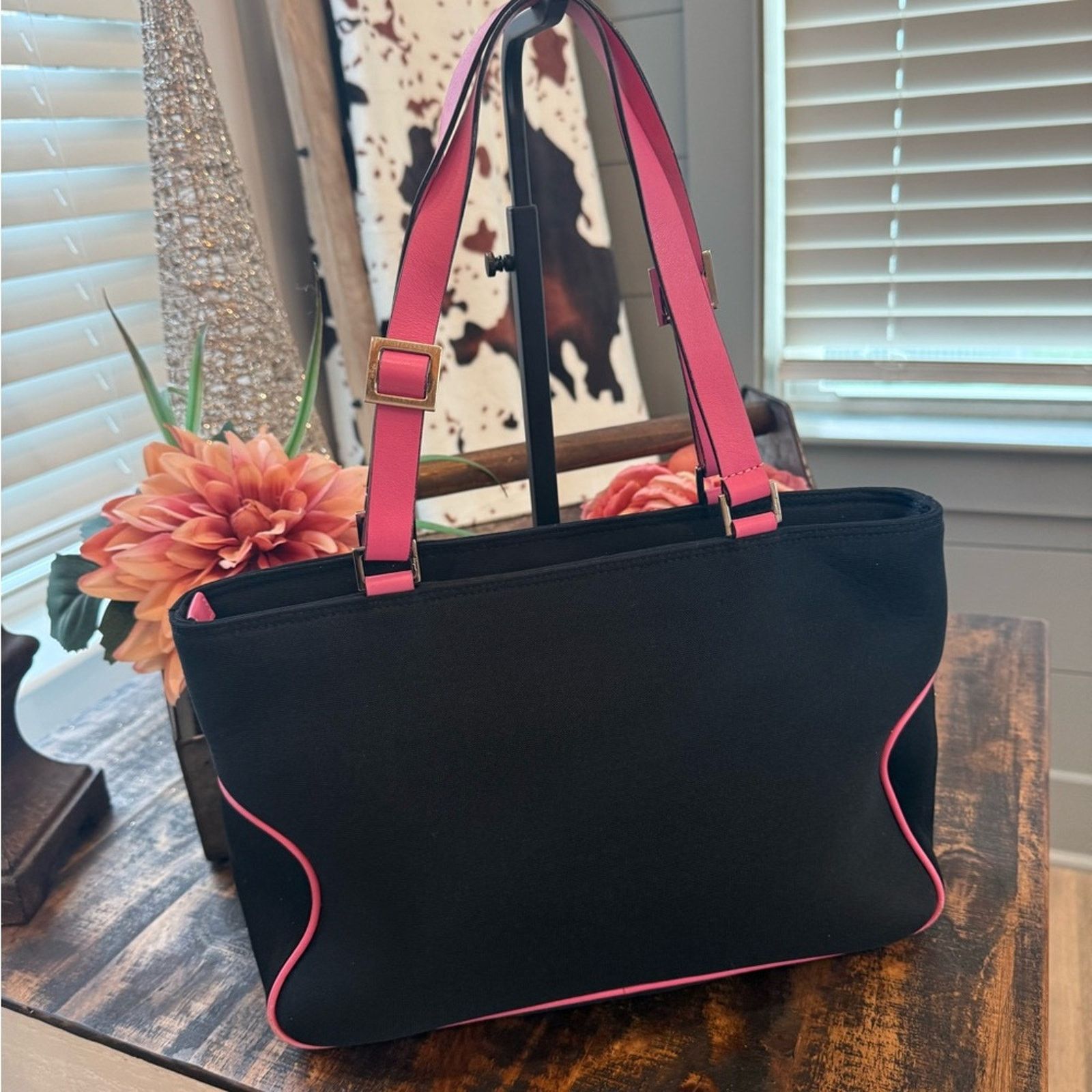Salvatore Ferragamo Salvatore Ferragamo Black Tote w/Card & Dustbag Size ONE SIZE - 8 Thumbnail
