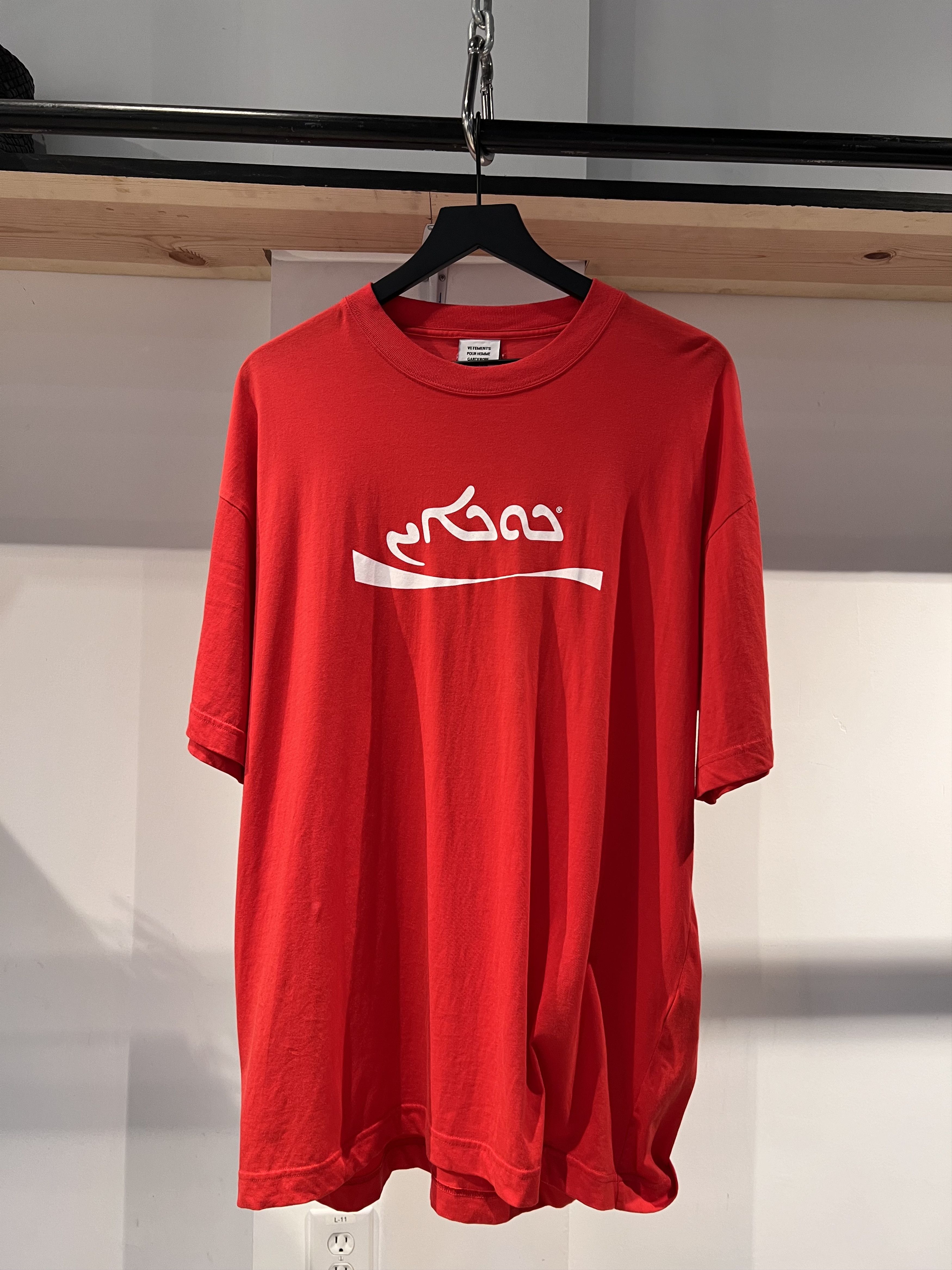 Vetements Vetements coke shirt Size US XL / EU 56 / 4 - 1 Thumbnail