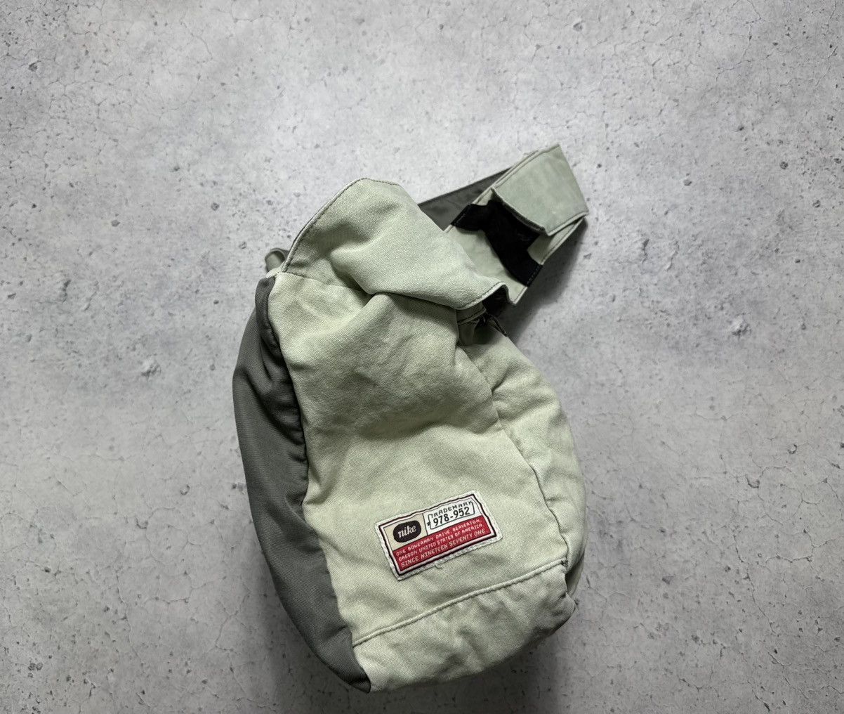 Nike Nike Vintage Bag Sling Shoulders Size ONE SIZE - 8 Thumbnail