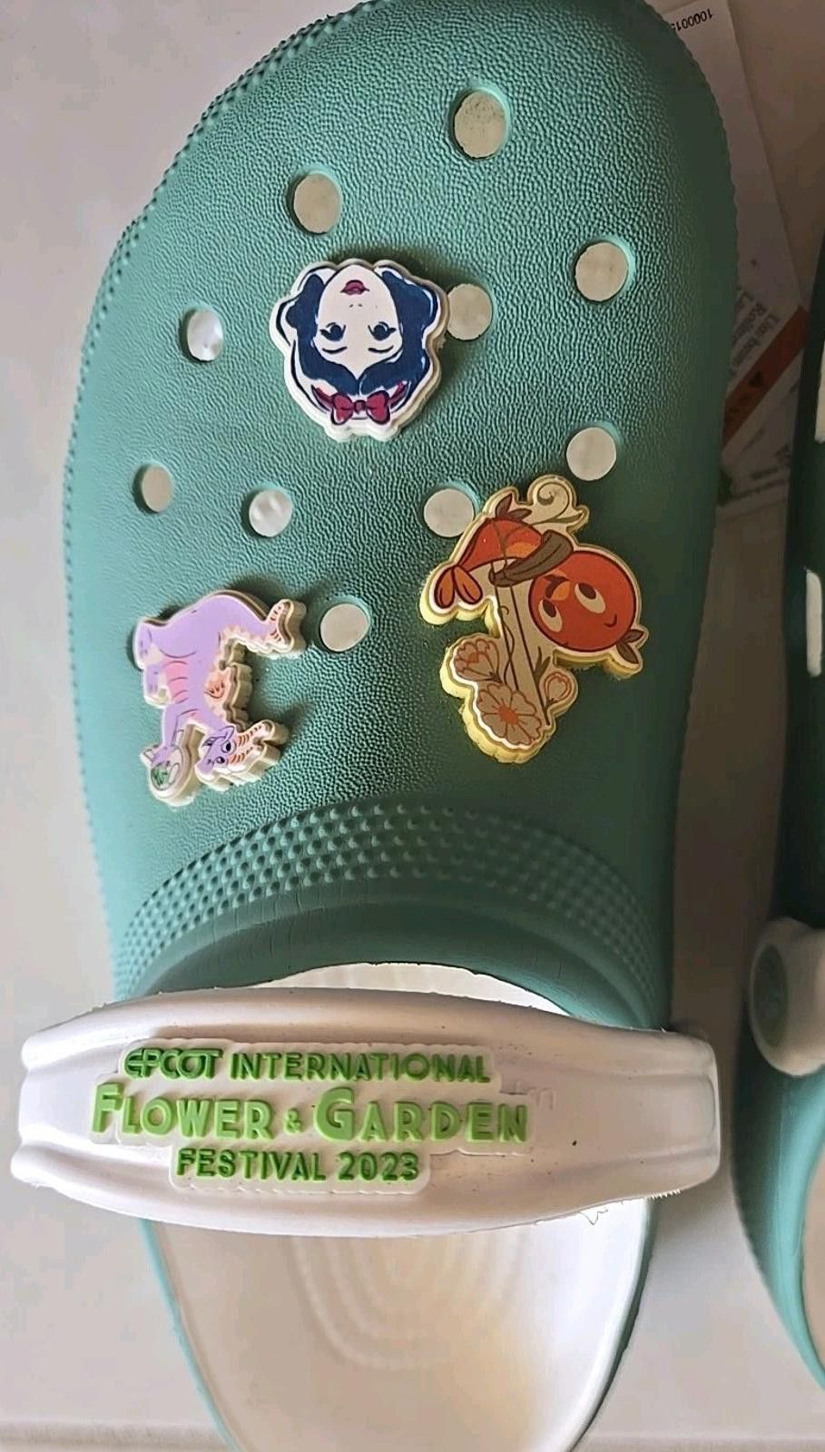 Crocs Disney Parks Epcot 2023 Flower Garden Festival Crocs W9/M7 Size US 9 / IT 39 - 4 Thumbnail