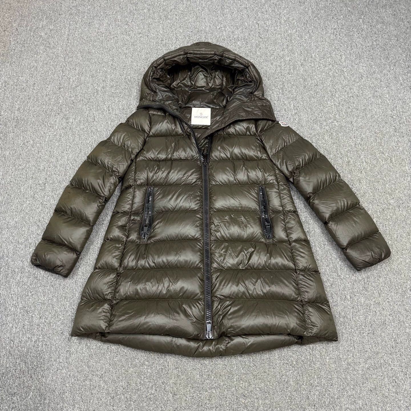 Moncler Moncler suyan down jacket olive green 1 99 new Size S / US 4 / IT 40 - 1 Thumbnail