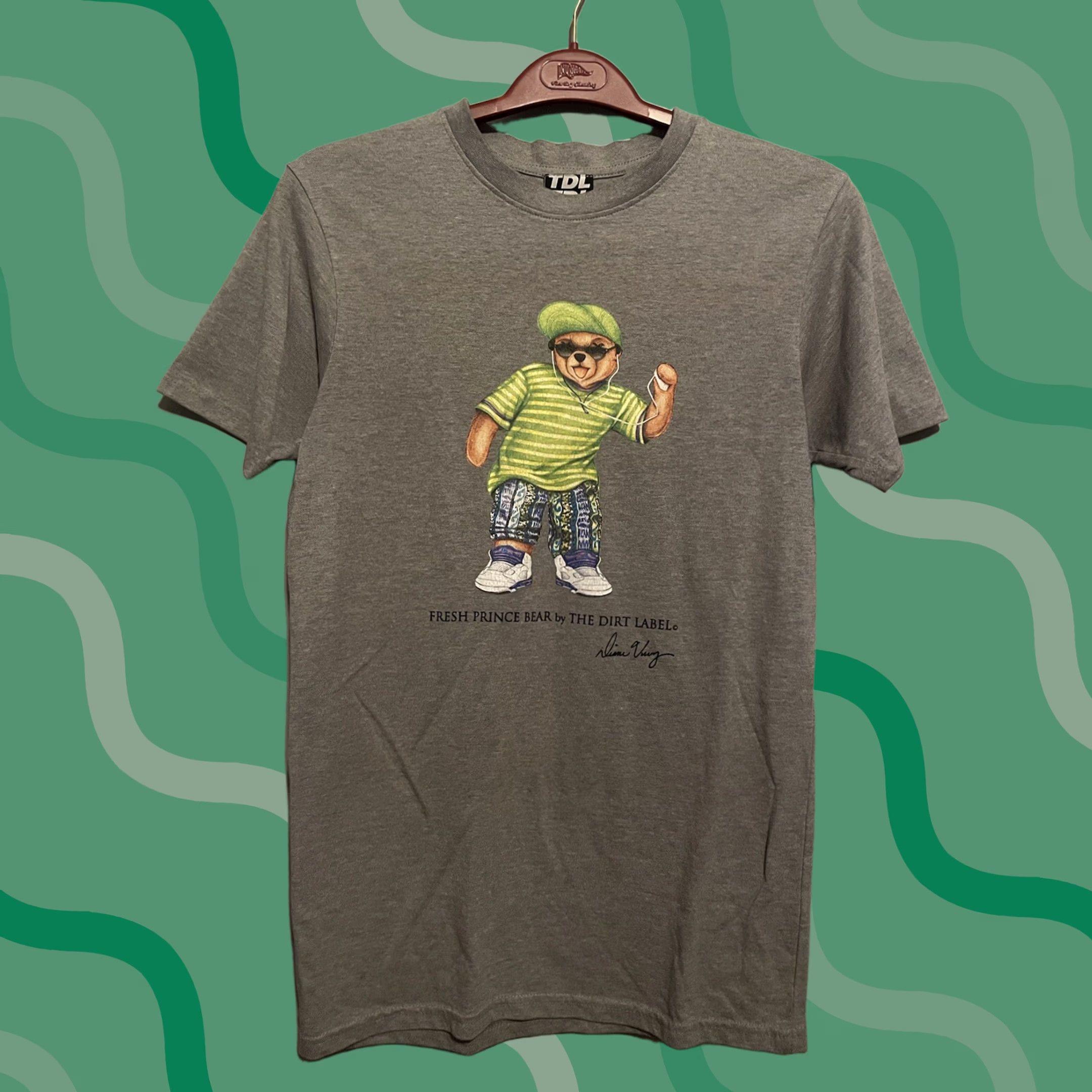 Vintage Bailey Apparel Fresh Prince Bear The Dirt Label Grey T-Shirt TDL Size S Unisex Adults Cotton Blend Logo Short Sleeve Round Neck Vintage No Size US S / EU 44-46 / 1 - 1 Thumbnail