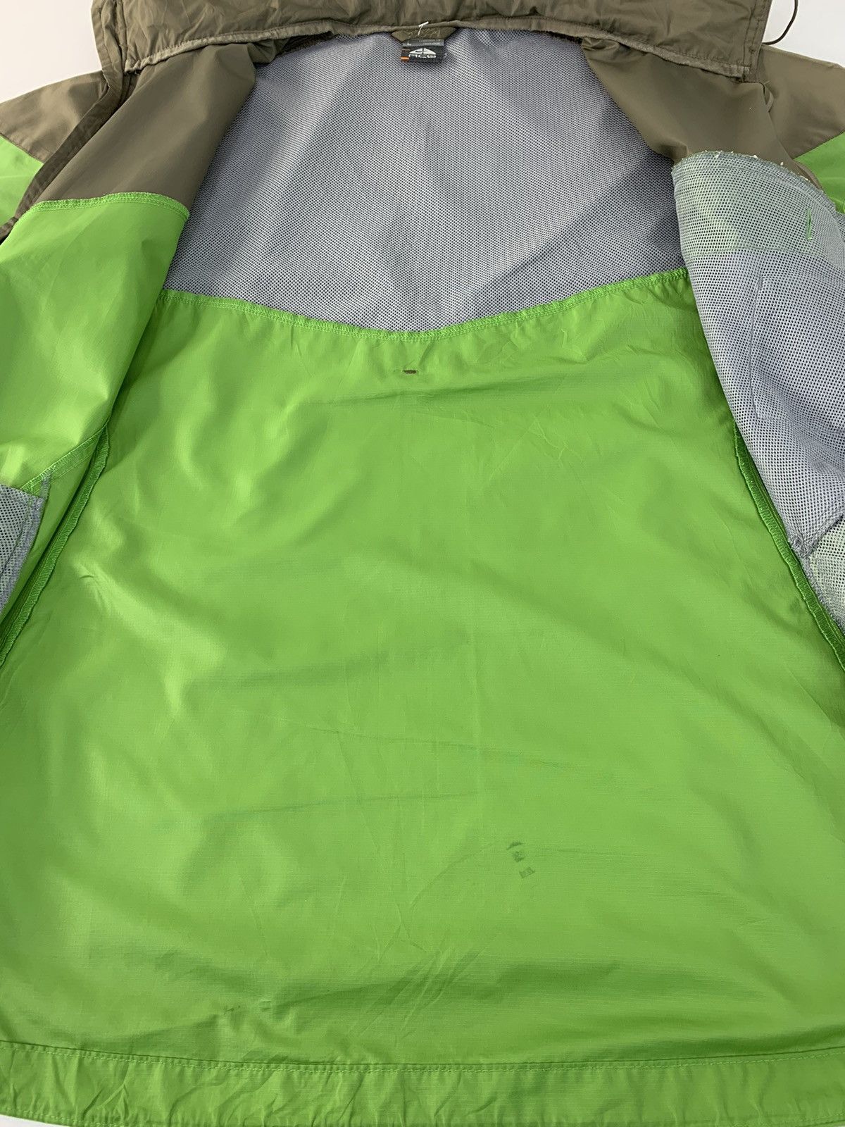 Nike ACG Hype Nike Acg Quilted Hooded Jacket Full Zip Design Size US L / EU 52-54 / 3 - 6 Thumbnail