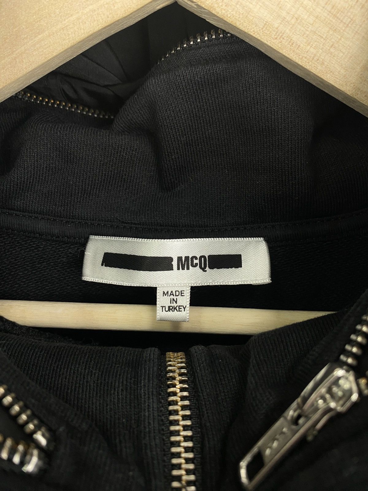 Alexander McQueen Y2K Alexander McQueen Zipped Collar Black Hoodie Rare Retro Size US S / EU 44-46 / 1 - 5 Thumbnail