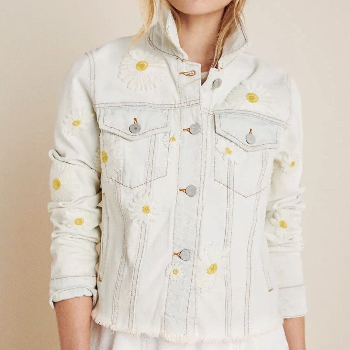 BLANKNYC Blank NYC Daisy Embroidered Denim Jacket Size XS / US 0-2 / IT 36-38 - 3 Thumbnail