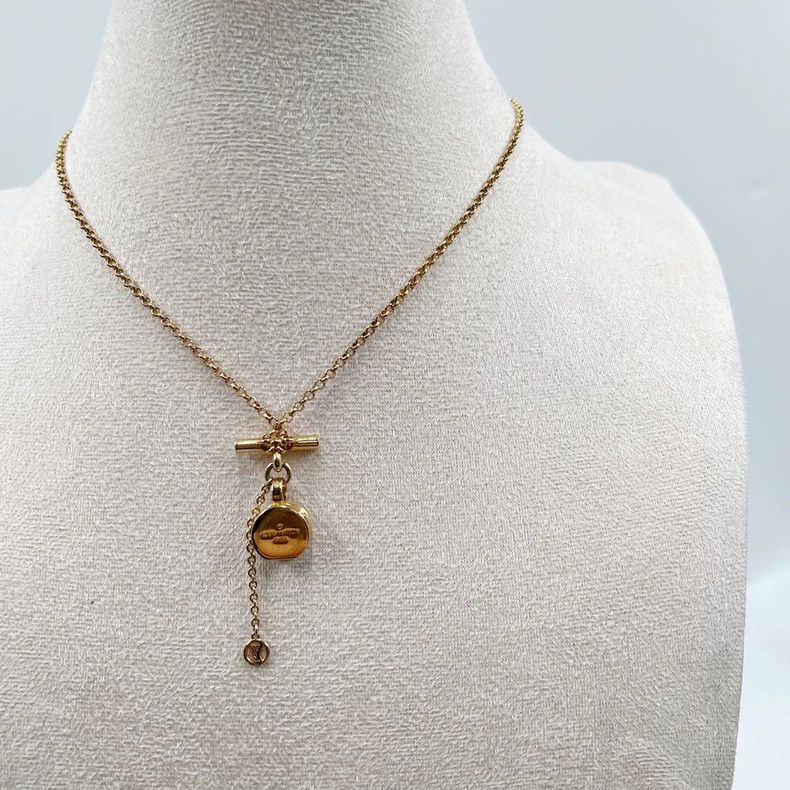 Louis Vuitton Louis Vuitton Gold Tortilla Necklace Size ONE SIZE - 4 Thumbnail