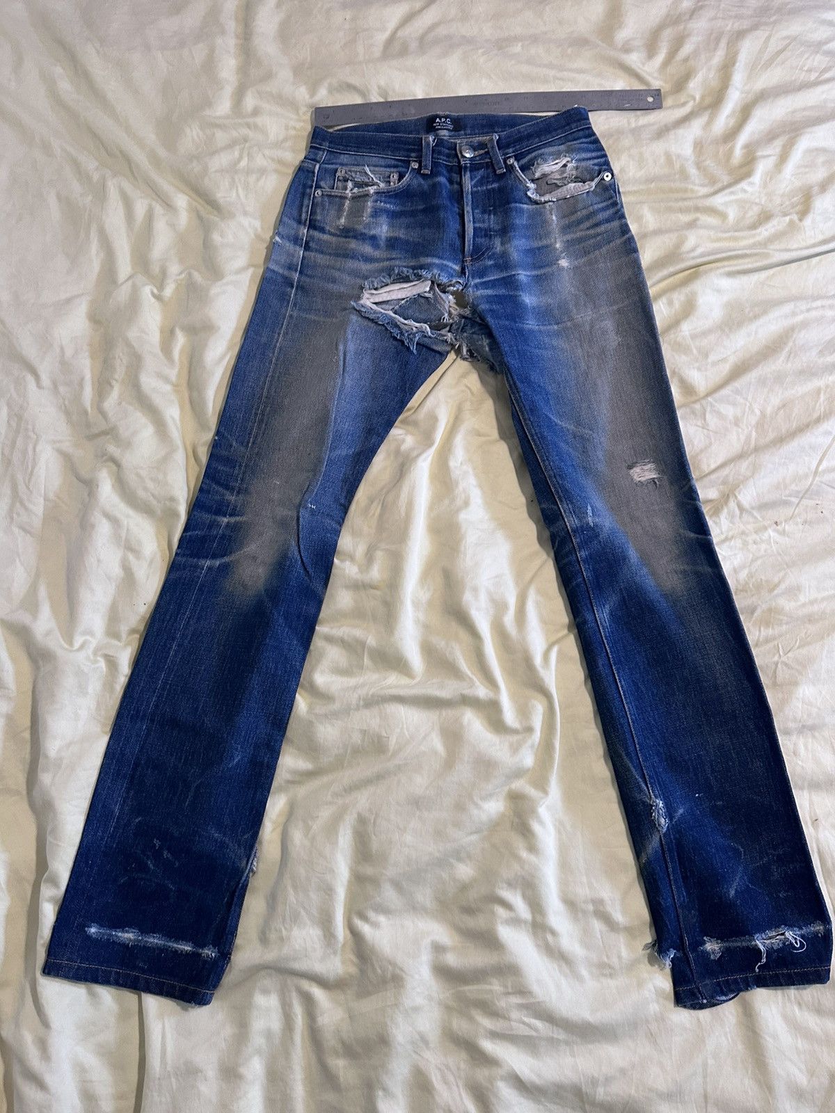 A.P.C. A.P.C. Heavily Distressed Indigo Denim Jeans Size US 27 - 1 Thumbnail