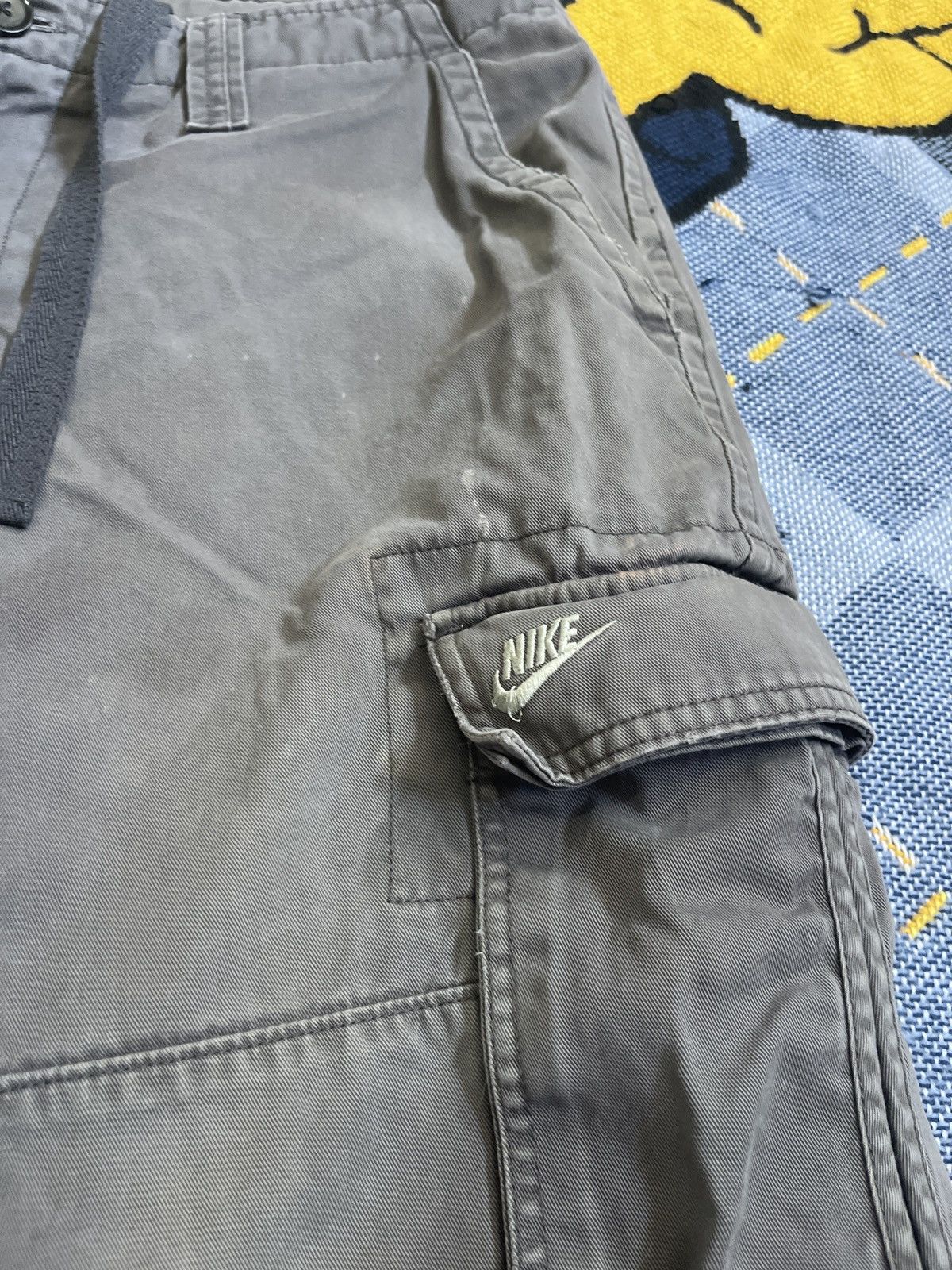 Nike Vintage Y2K Baggy Nike Cargo Shorts Size US 33 - 2 Thumbnail