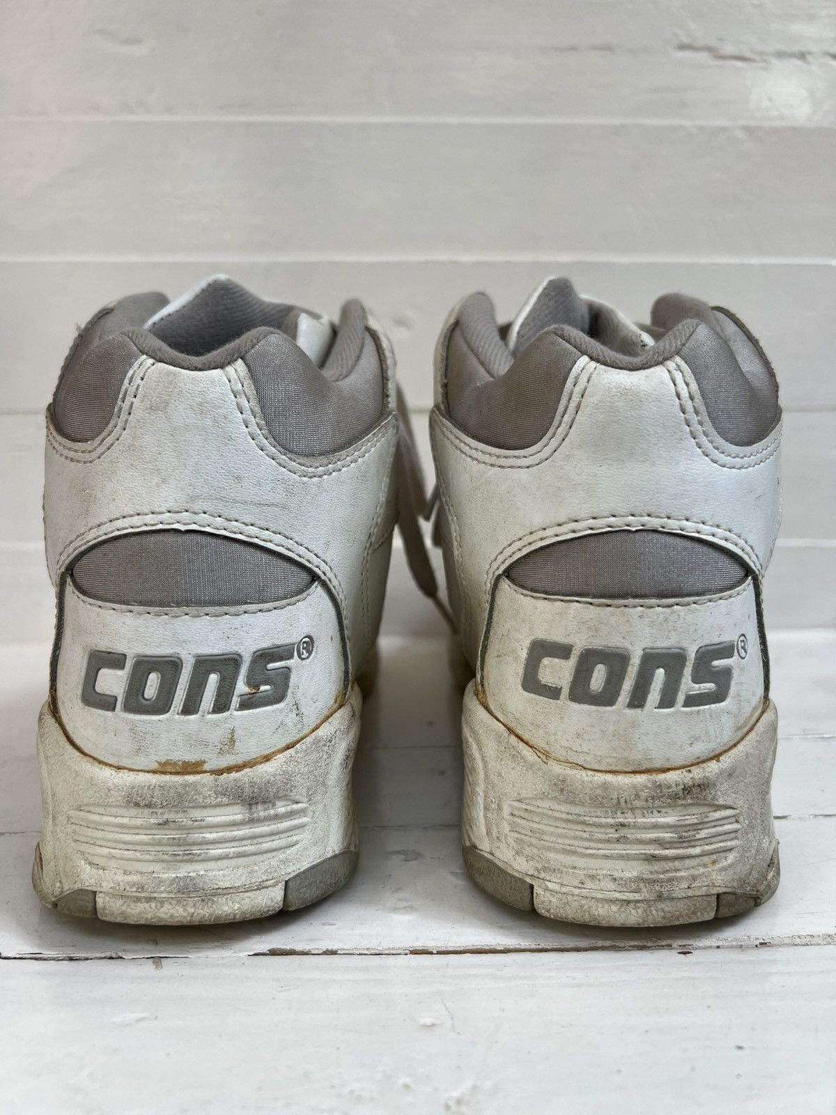 Converse Rare Converse CONS White Men Athletic Basketball Sneaker Size US 9.5 / EU 42-43 - 8 Thumbnail