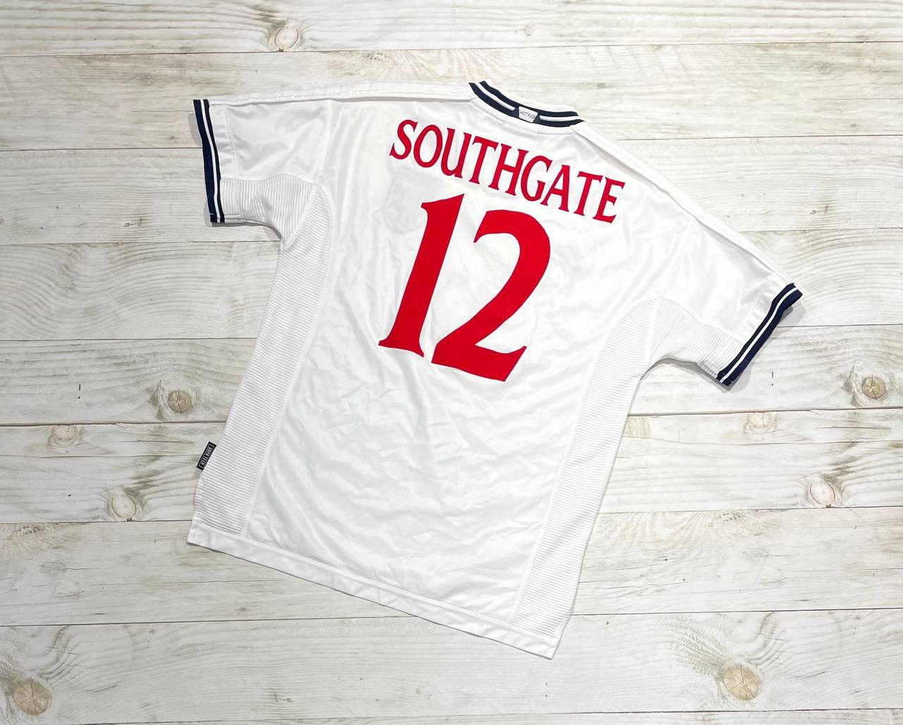 Umbro Umbro England 1999 2001 Southgate #12 Home Shirt Jersey Size US L / EU 52-54 / 3 - 1 Thumbnail