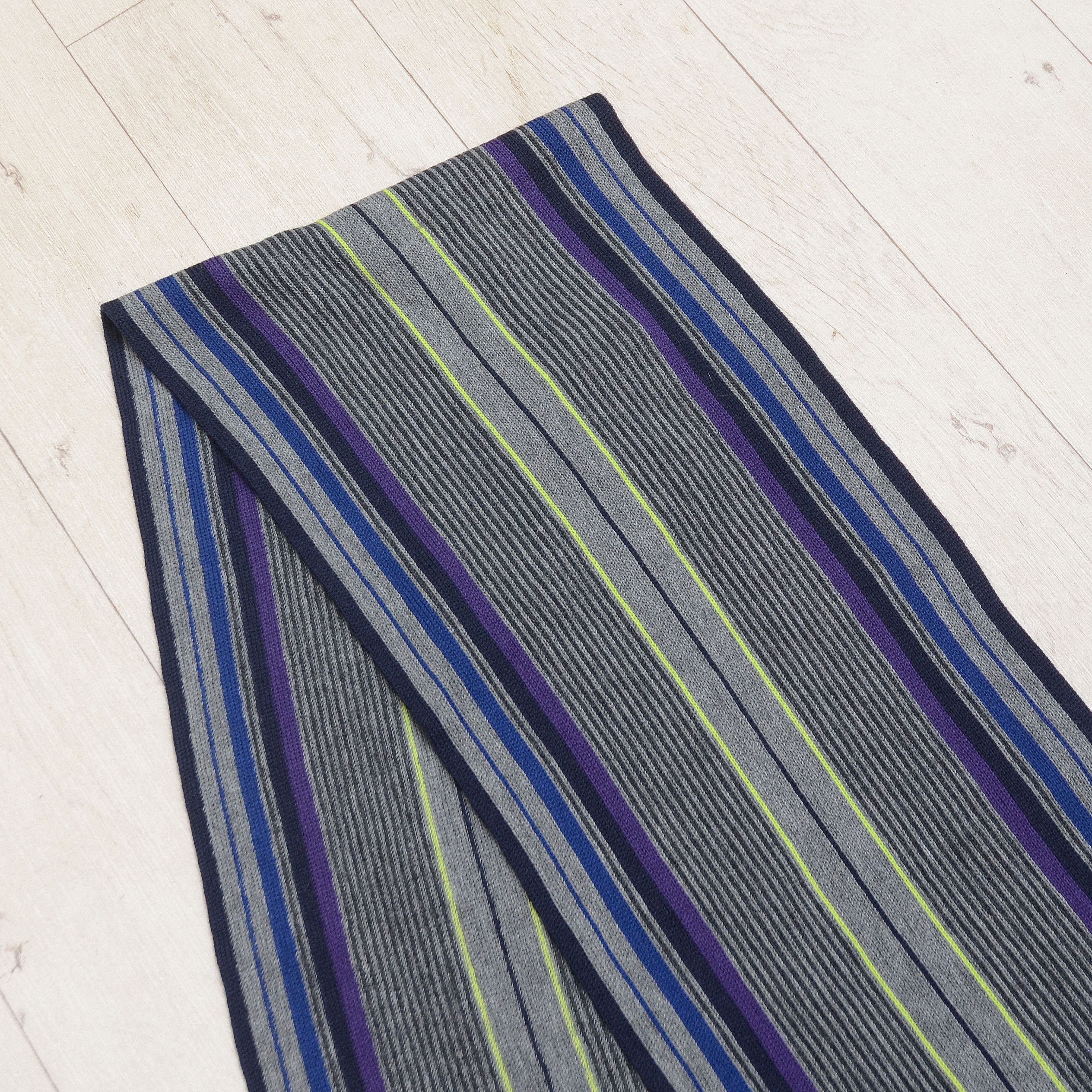 Paul Smith Paul Smith Grey Tonal Stripe Scarf 100% Wool Old Money UK Size ONE SIZE - 3 Thumbnail
