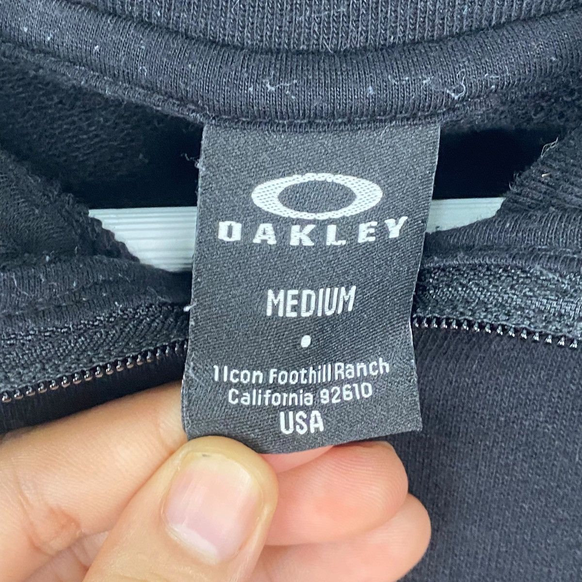 Other Vintage Oakley Black Full Zip Hoodie Sweater Small Logo Size US M / EU 48-50 / 2 - 7 Thumbnail
