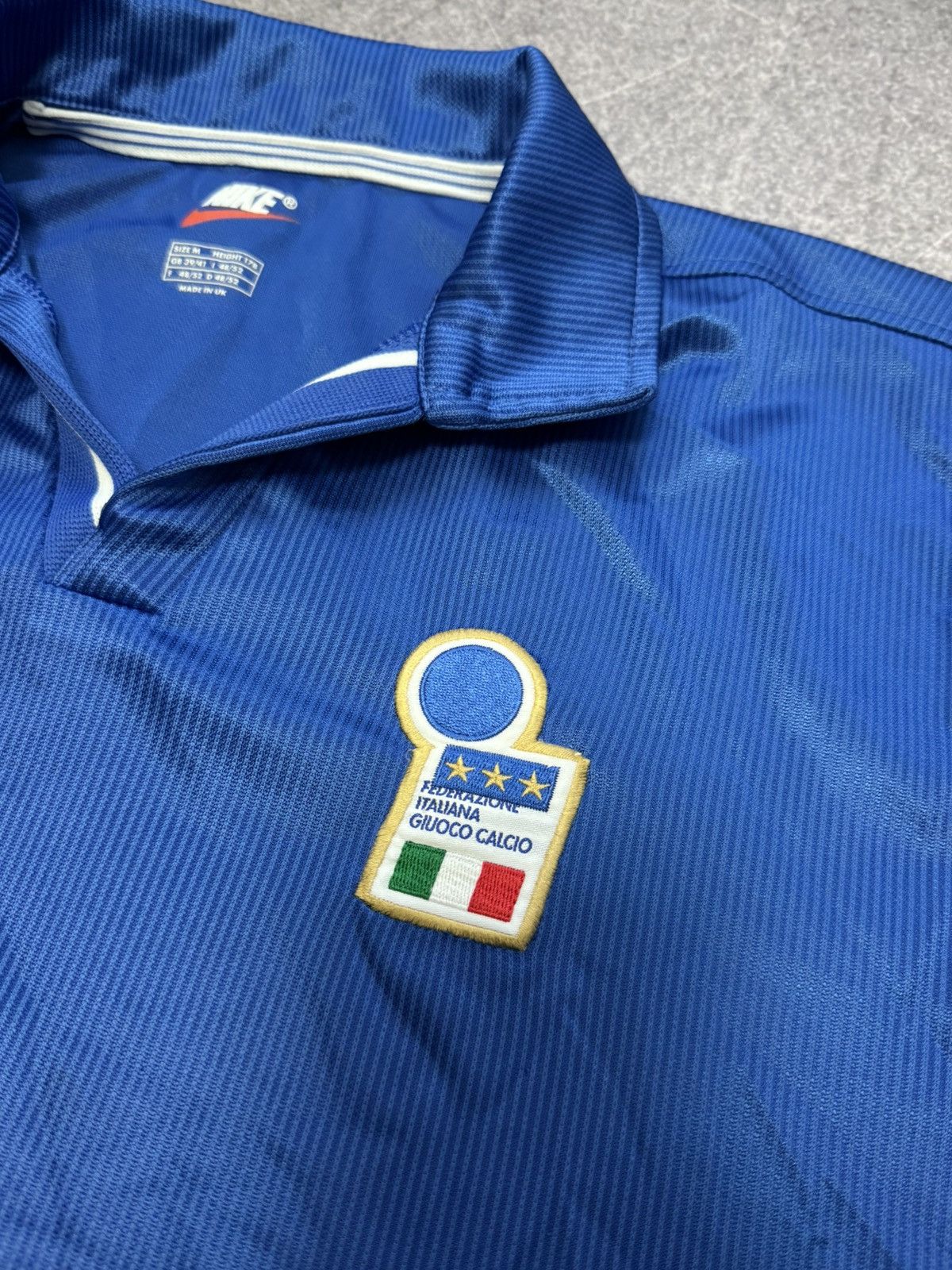 Nike 1997 Nike Vintage Italy Oversize Soccer Jersey Polo Y2K Size US M / EU 48-50 / 2 - 8 Thumbnail