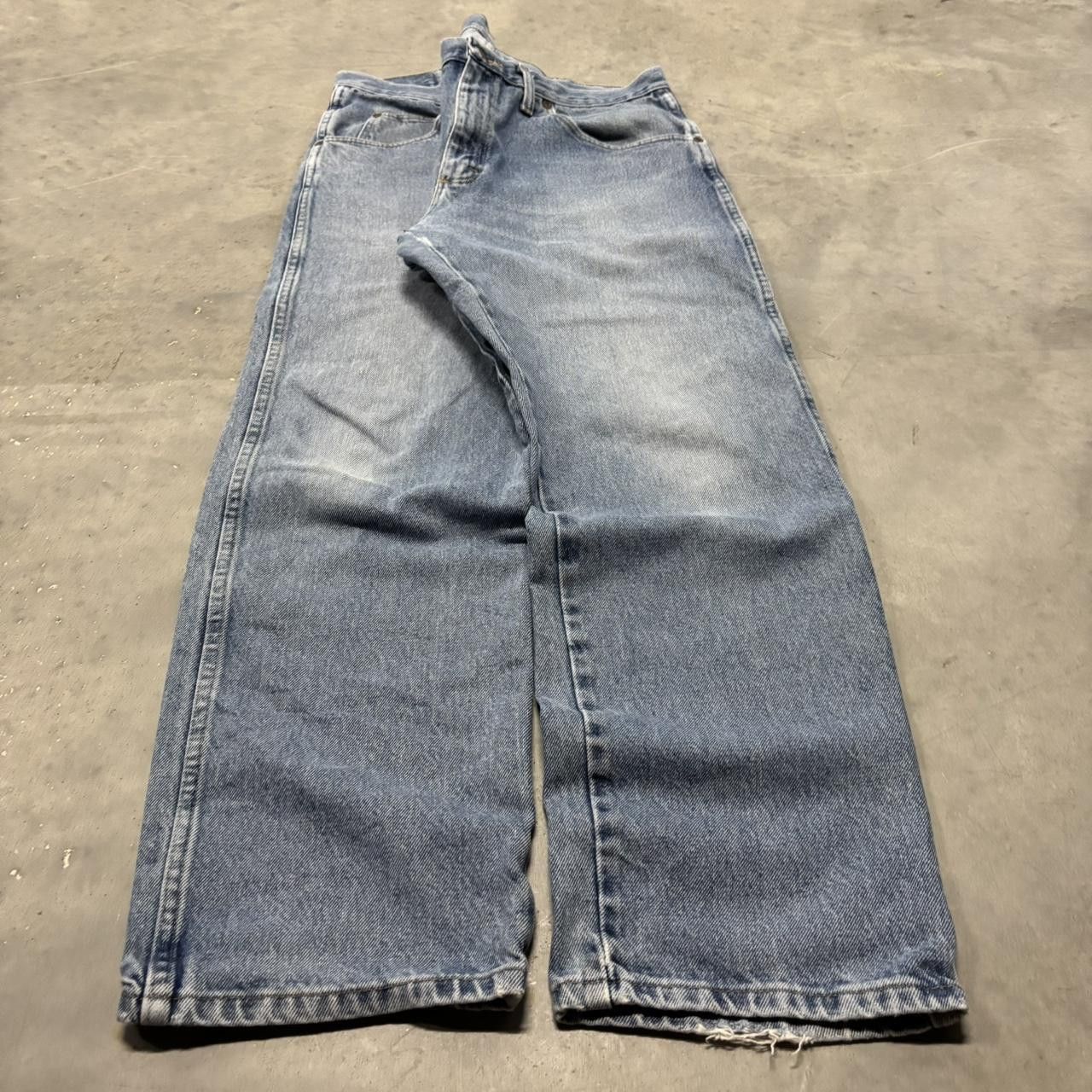 Japanese Brand × Vintage Crazy Vintage Y2K/2000s Faded Medium Wash Essential Denim Jeans! Size US 33 - 3 Thumbnail
