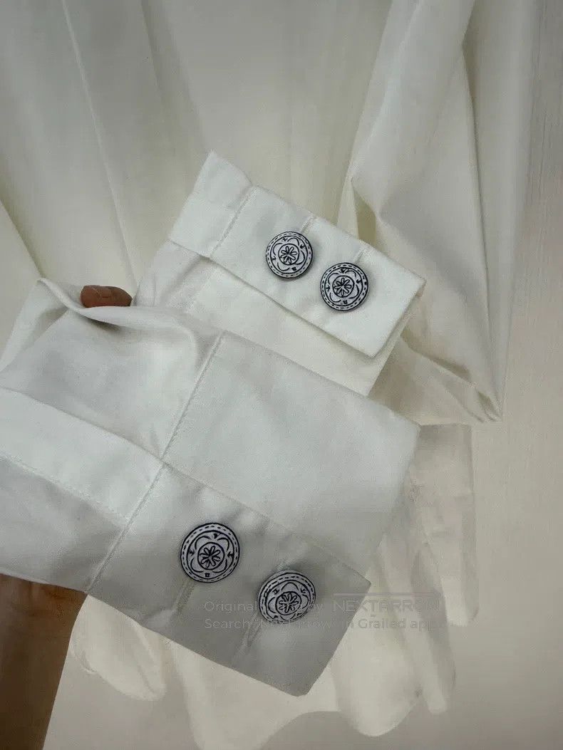 Chanel Chanel Hollow-out stitching snowflake button shirt Size S / US 4 / IT 40 - 5 Thumbnail