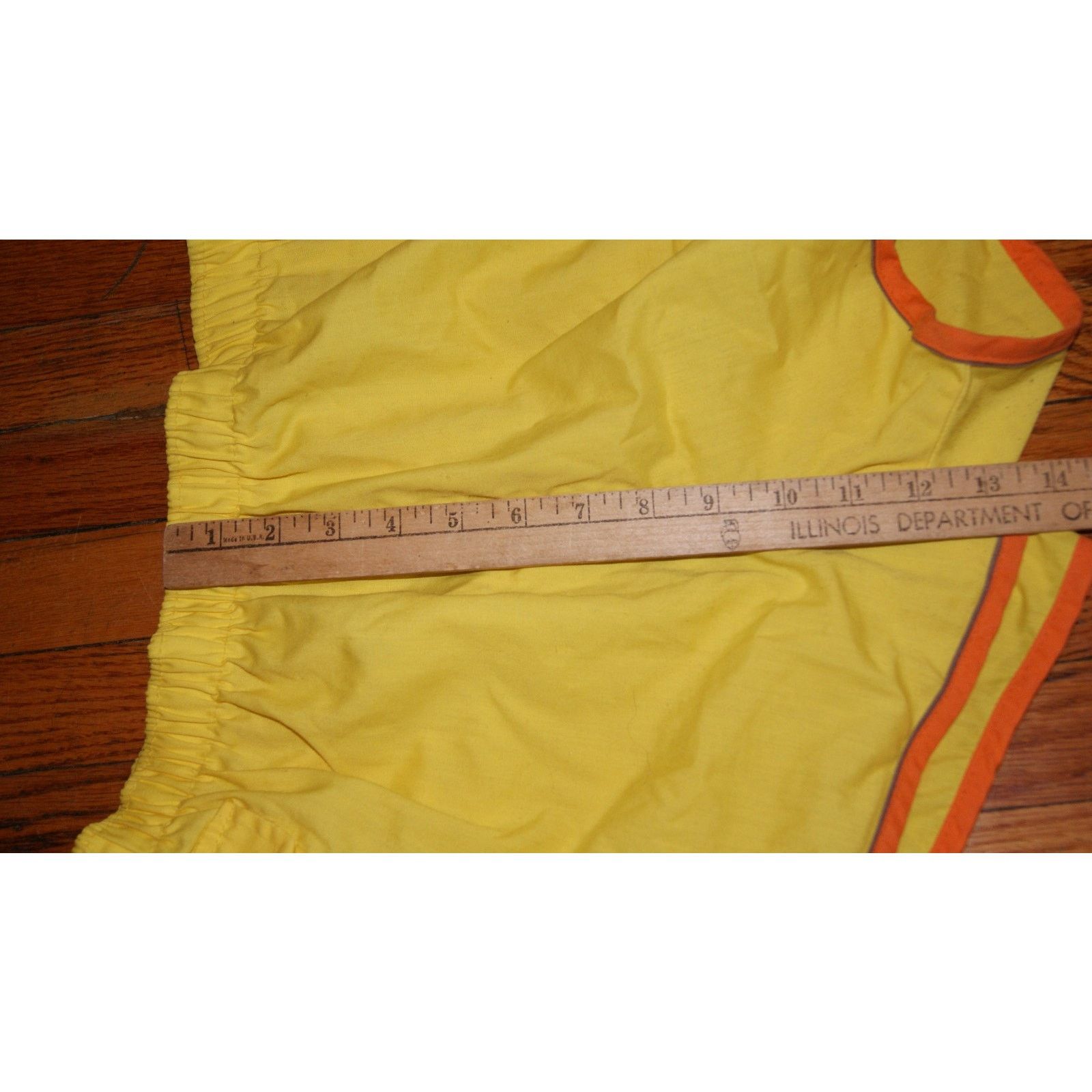 Vintage VTG 70s 80 Yellow Short S Athletic Shorts Side Pocket Stripe Size US 28 / EU 44 - 10 Thumbnail