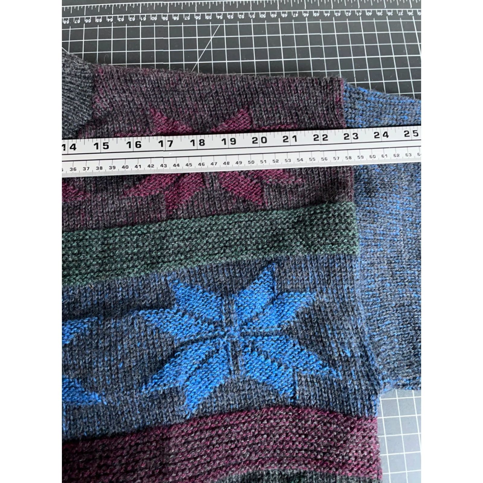 Vintage VINTAGE ALPS Sweater Men XL Green Snowflake Geometric Knit Wool 80s Retro Mens Size US XL / EU 56 / 4 - 7 Thumbnail