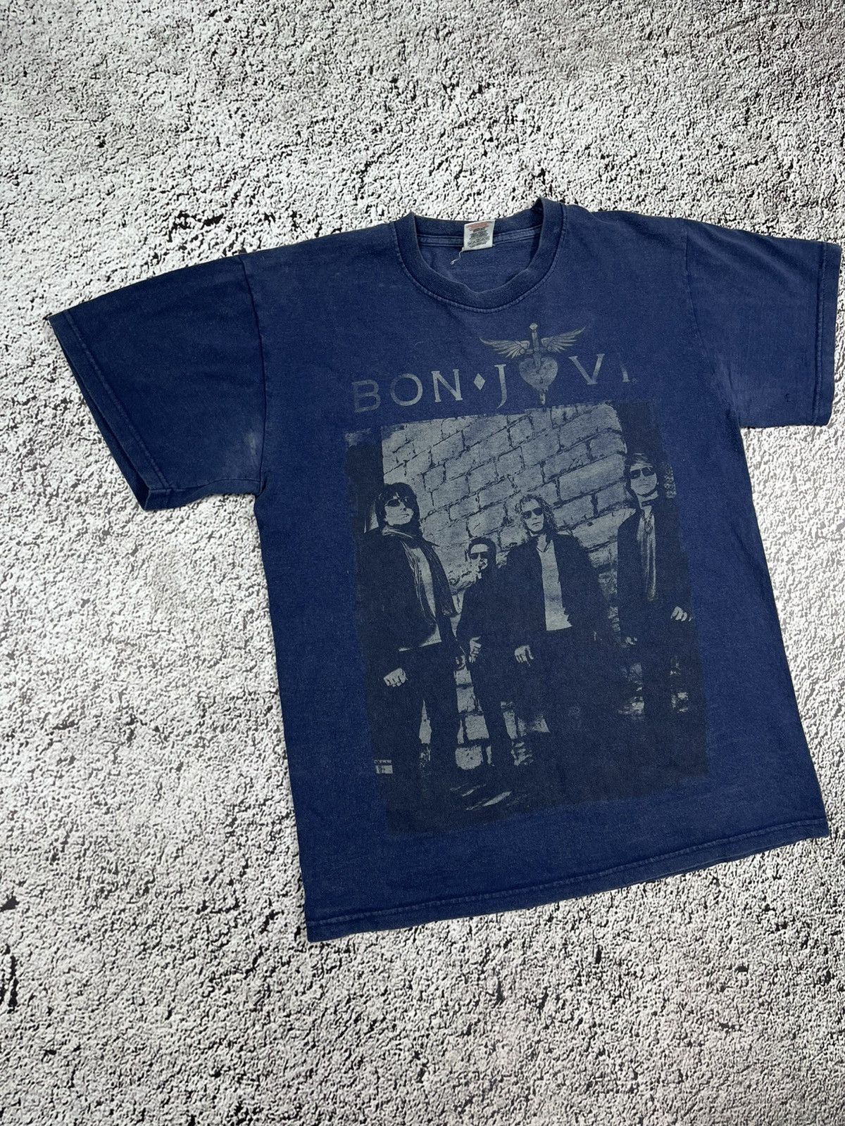 Band Tees Vintage 00s Bon Jovi 2011 big logo tour t shirt streetwear M Size US M / EU 48-50 / 2 - 2 Thumbnail