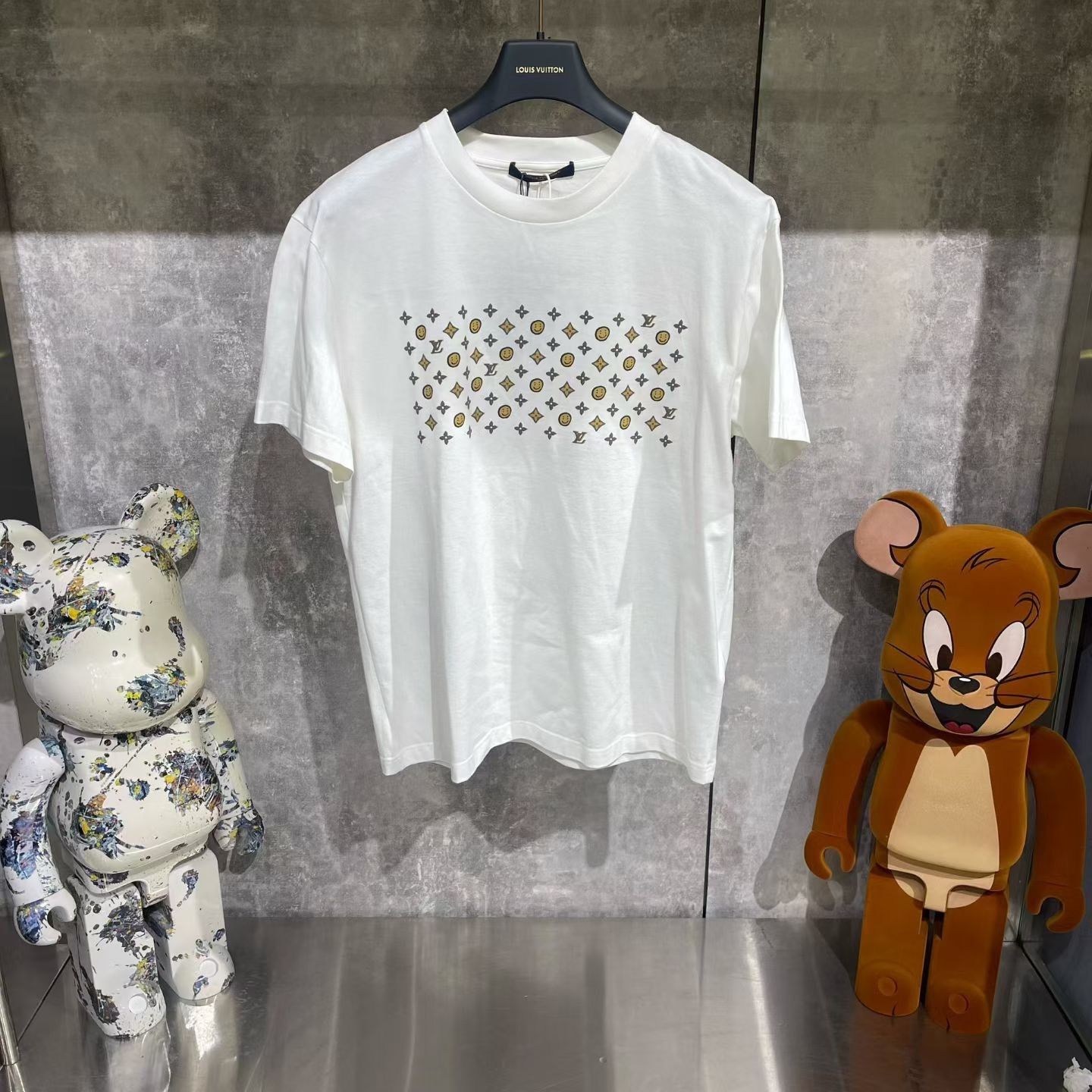 Louis Vuitton Louis Vuitton Peace and Love T-shirt | Grailed