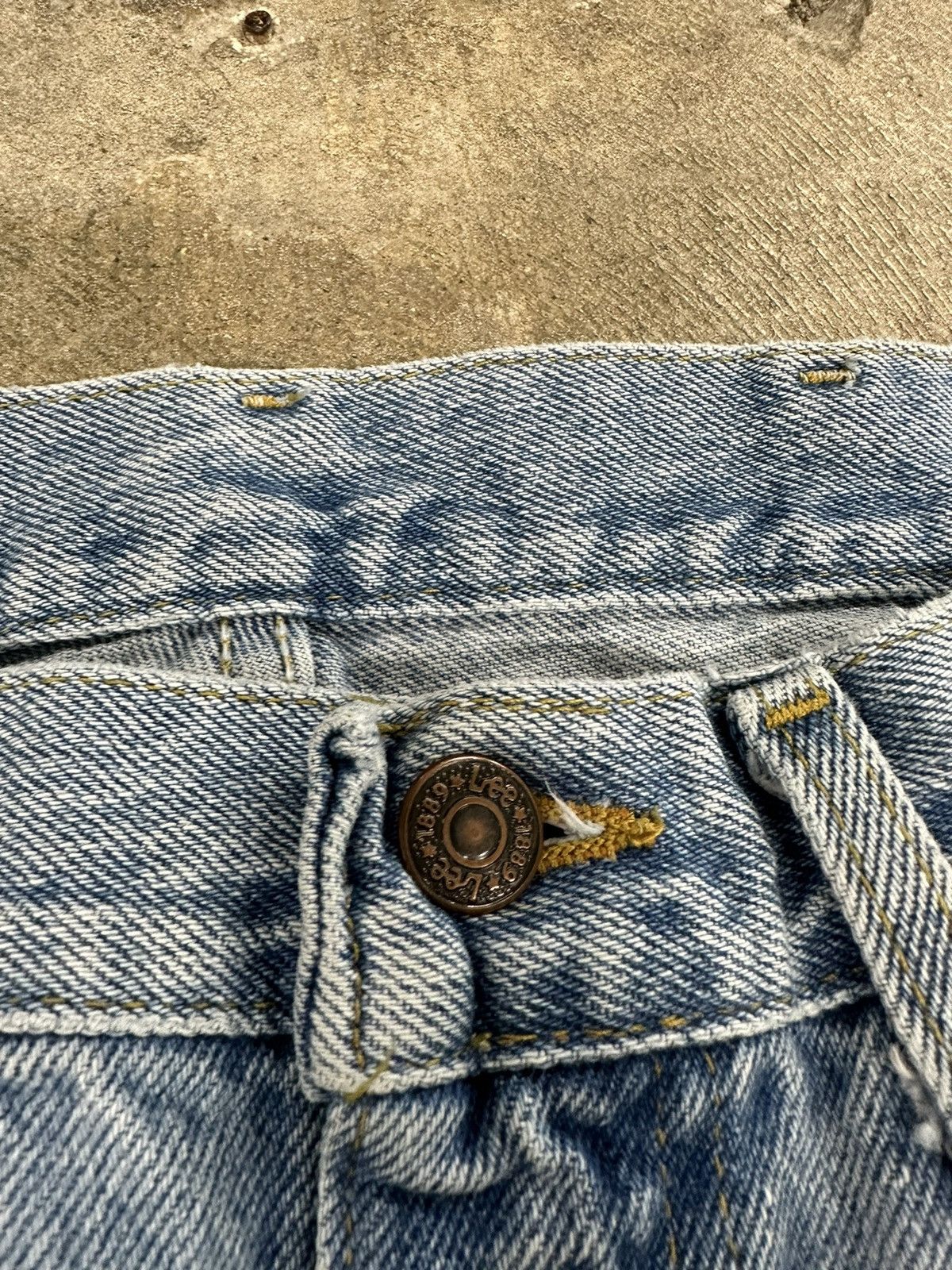 Lee × Vintage Vintage 90s Lee Blue Denim Button Fly Jeans ~READ Size US 32 / EU 48 - 10 Thumbnail