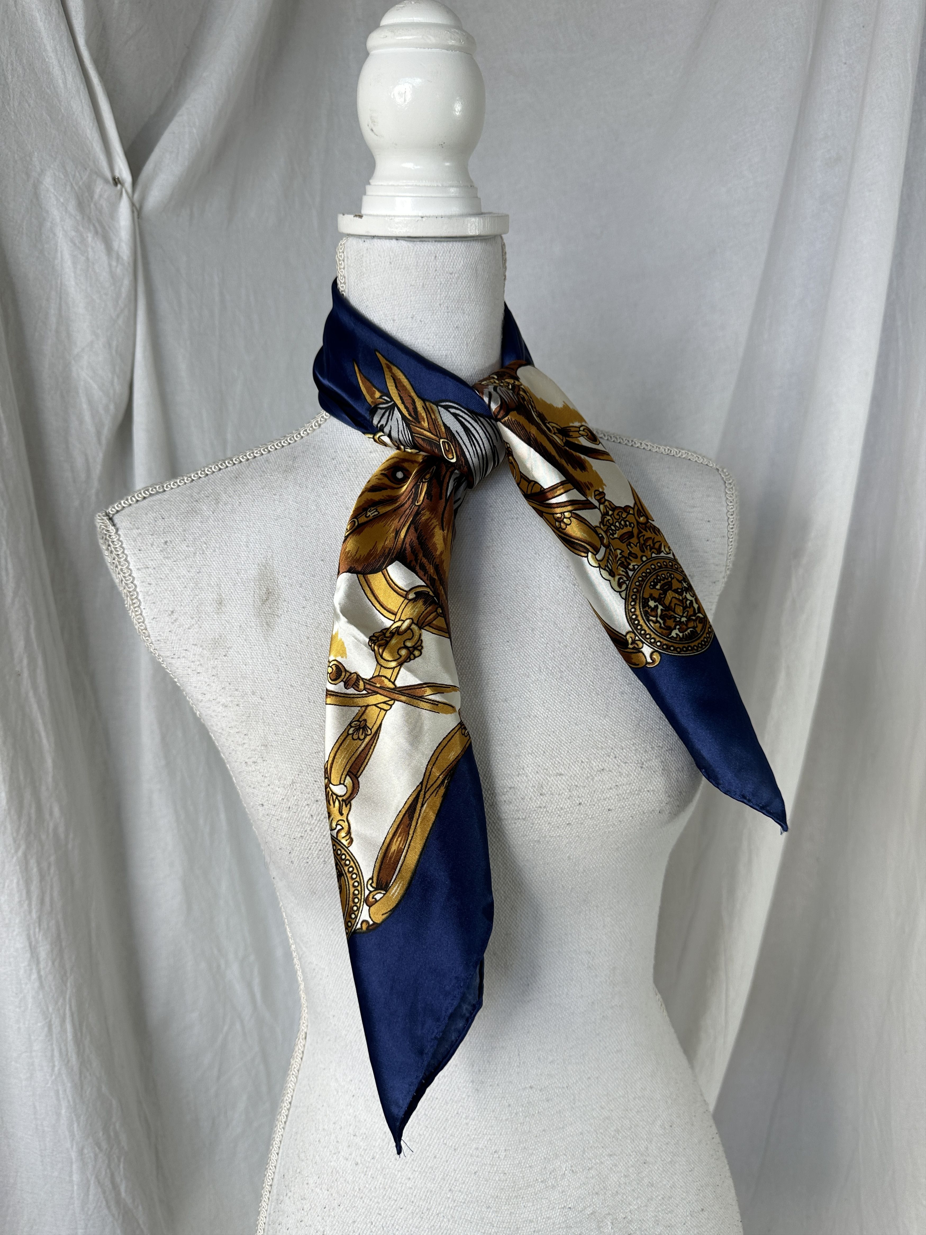 Vintage Vintage Avant Garde 00s Preppy Horses Neck Scarf Size ONE SIZE - 1 Thumbnail