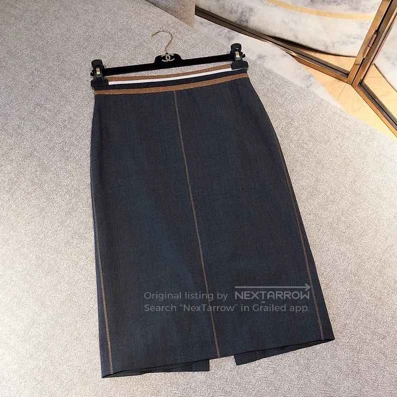 Brunello Cucinelli Brunello Cucinelli Dark Gray Side-Slit Skirt Size 25" / US 0 / IT 36 - 1 Thumbnail