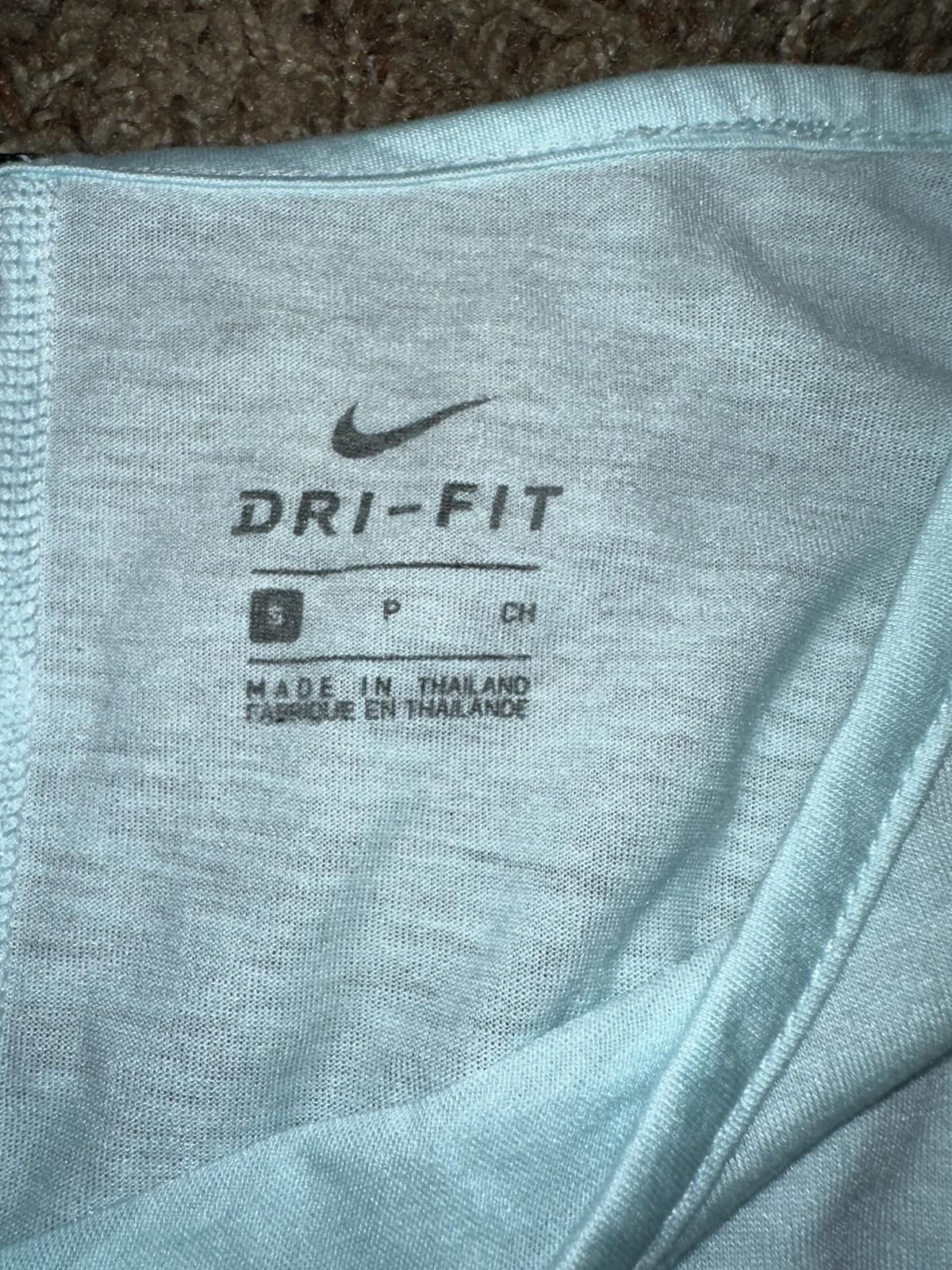 Nike Nike Women's Yoga Long Sleeve Shirt Sample Size S / US 4 / IT 40 - 3 Thumbnail
