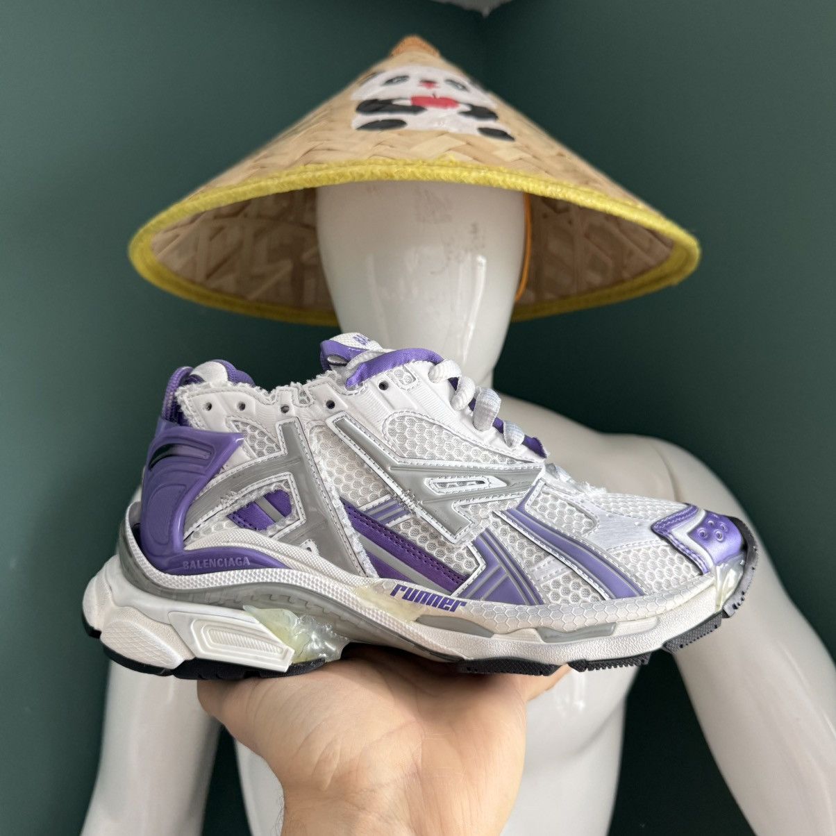 Balenciaga Balenciaga Runner White Purple 37 Size US 7 / IT 37 - 10 Thumbnail