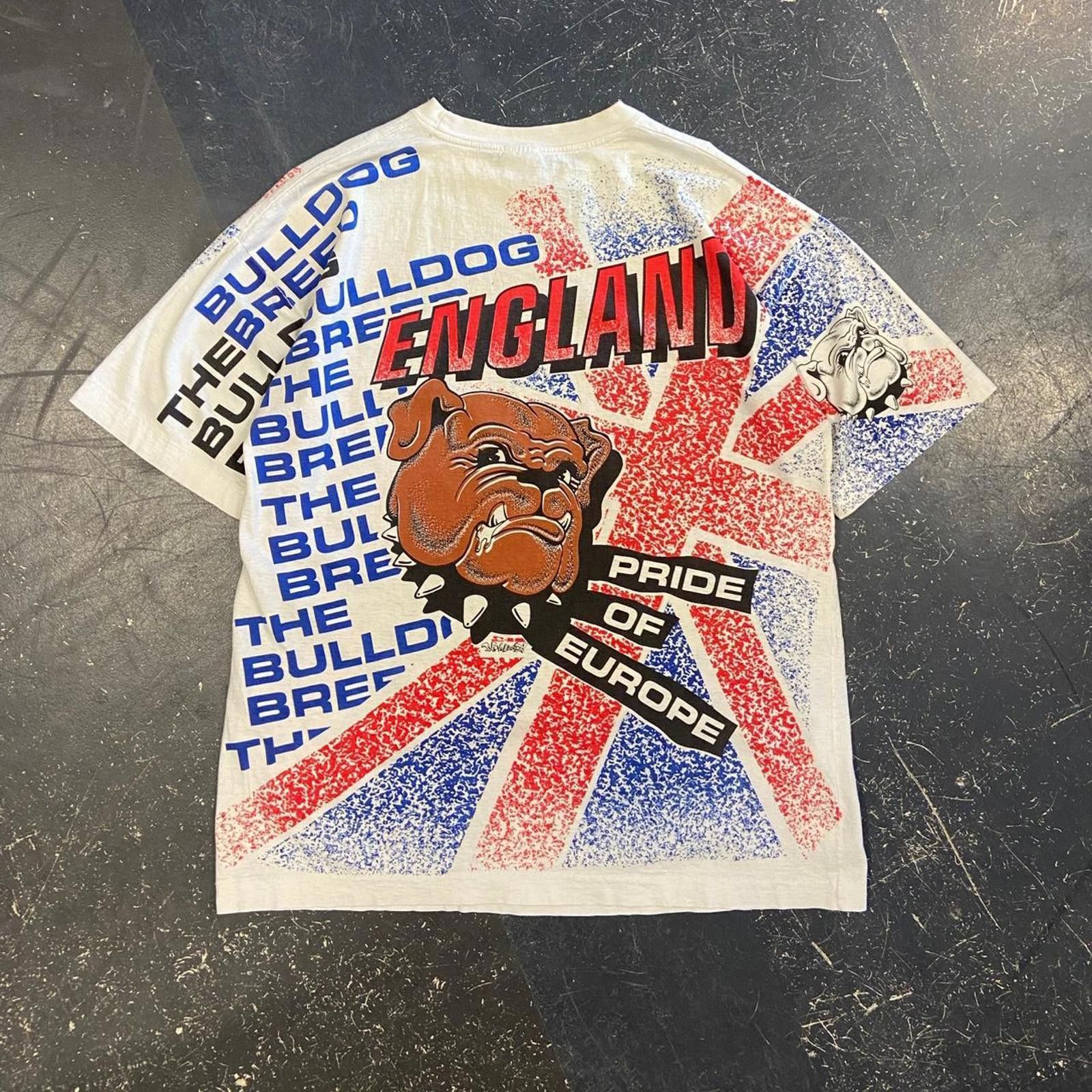 Vintage Vintage 90s Novel Tees British Bulldog AOP Tee Size US XL / EU 56 / 4 - 6 Thumbnail