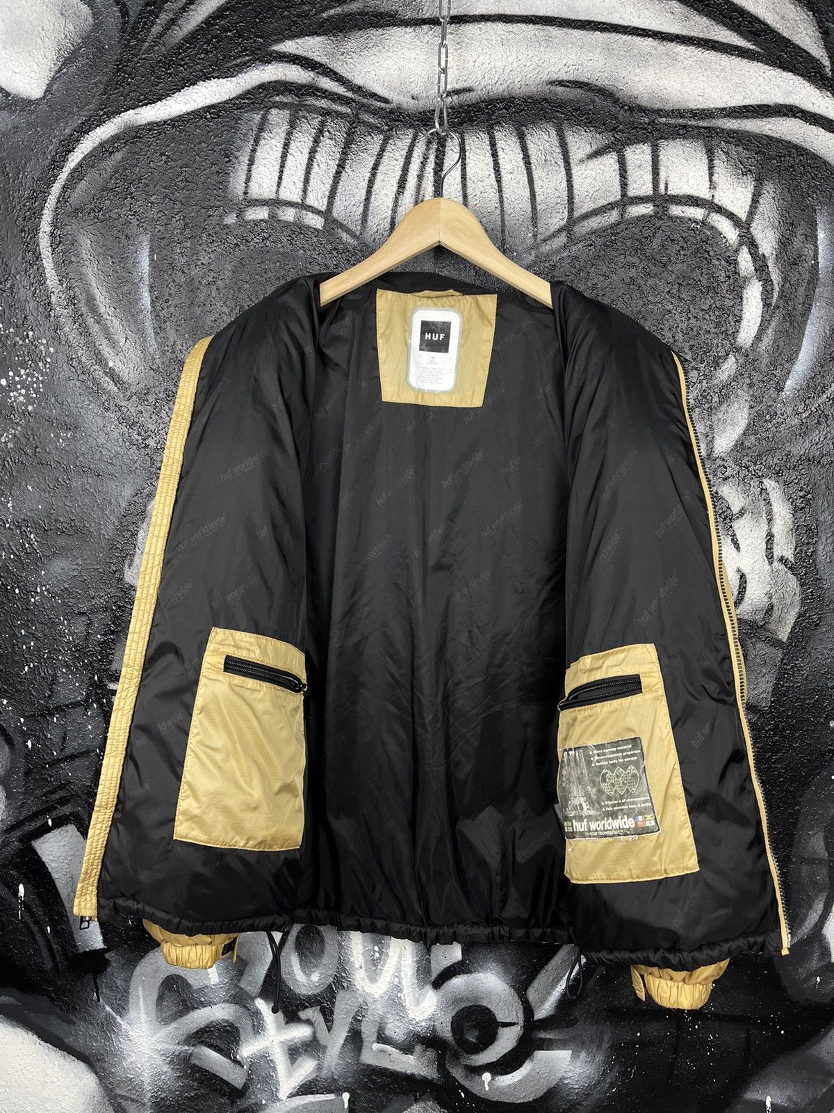 Huf × Vintage Huf Worldwide Down Puffer Jacket Men’s Size M Size US M / EU 48-50 / 2 - 10 Thumbnail