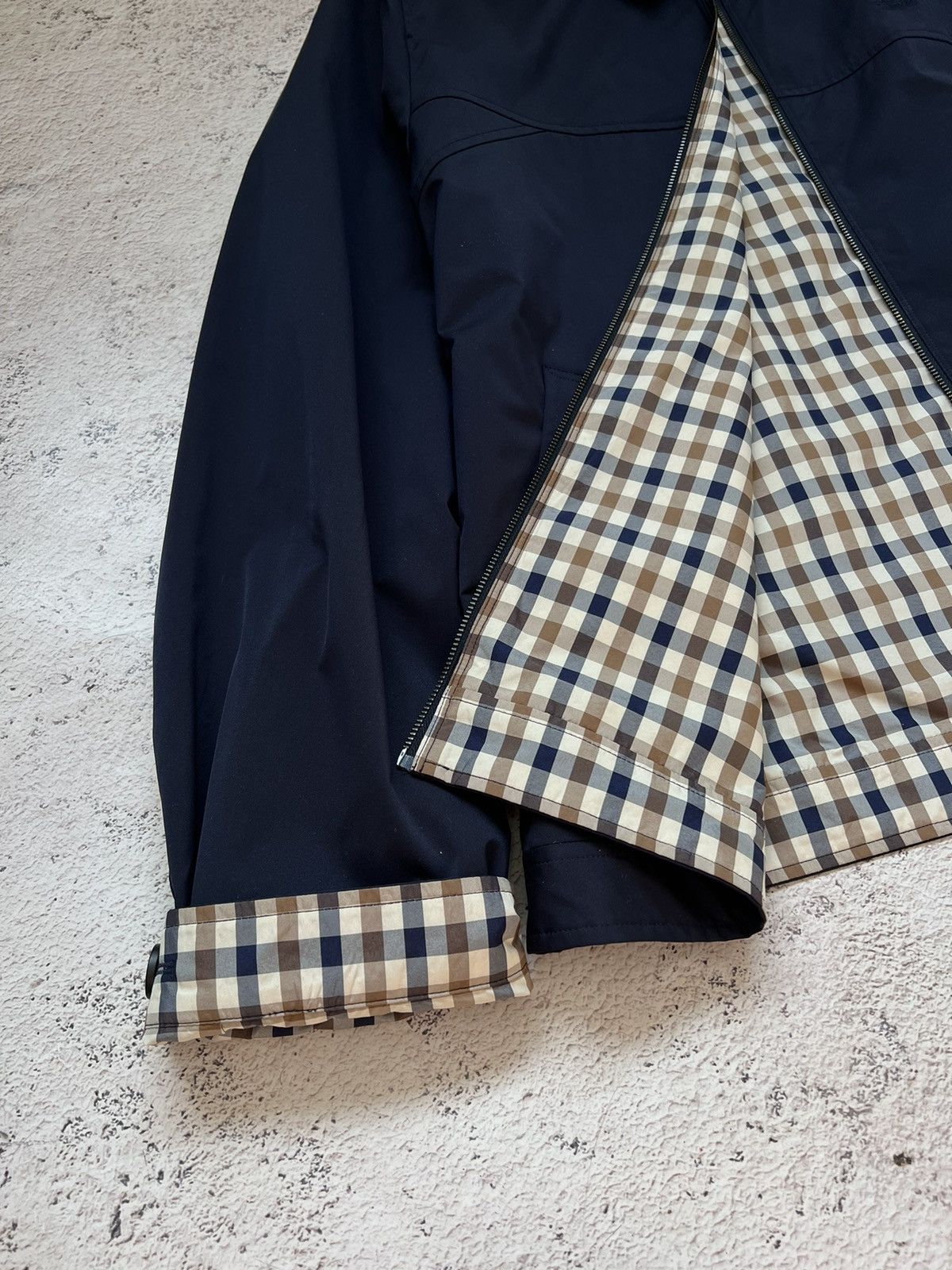 Aquascutum AQUASCUTUM BRACKENBURY REVERSIBLE JACKET IN NAVY Size US L / EU 52-54 / 3 - 3 Thumbnail