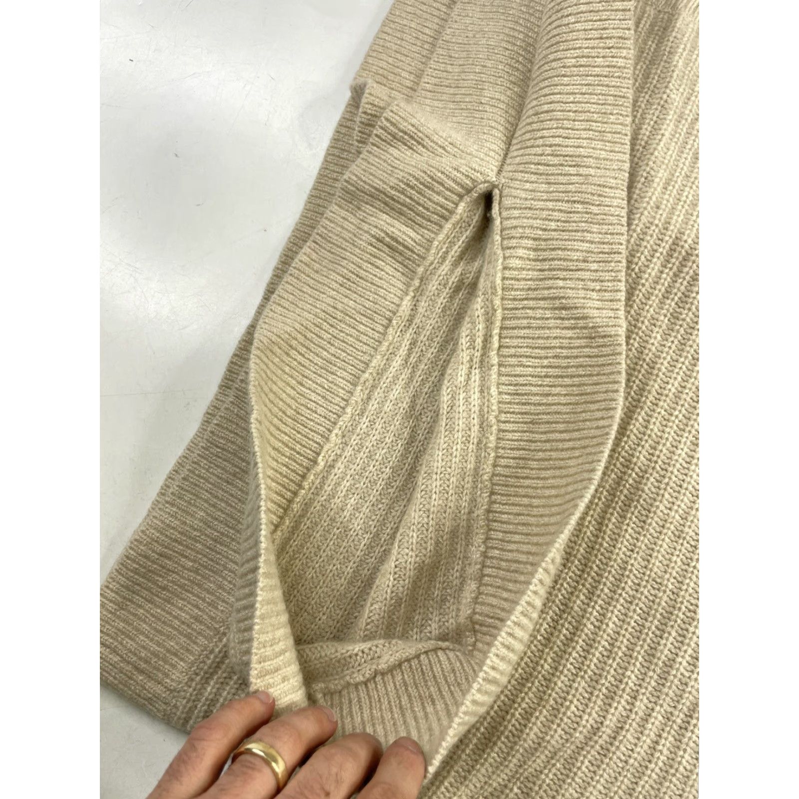 Club Monaco VINTAGE Club Monaco Sweatery Poncho? Size M / US 6-8 / IT 42-44 - 5 Thumbnail