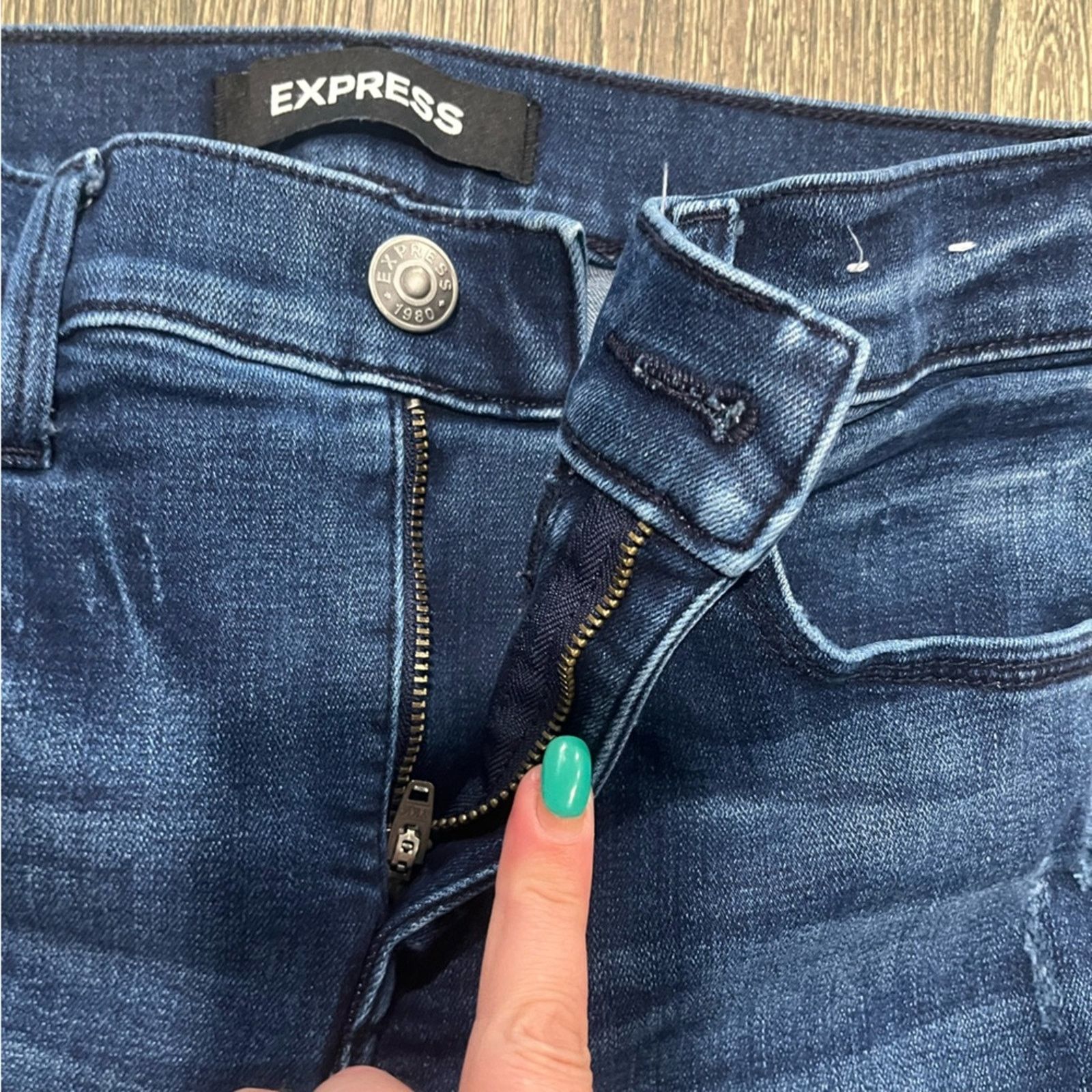 Express Express Ankle Legging Jeans Perfect Raw Hem Blue Size 2L Size 26" / US 2 / IT 38 - 2 Thumbnail