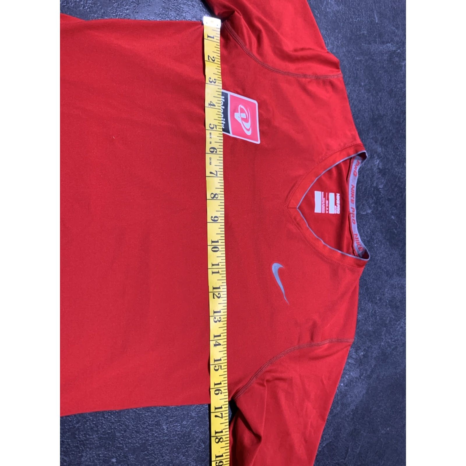 Nike Nike Women’s T-Shirt Medium Red Sports Performance Graphic Tee Active 360 Velocity Size M / US 6-8 / IT 42-44 - 7 Thumbnail