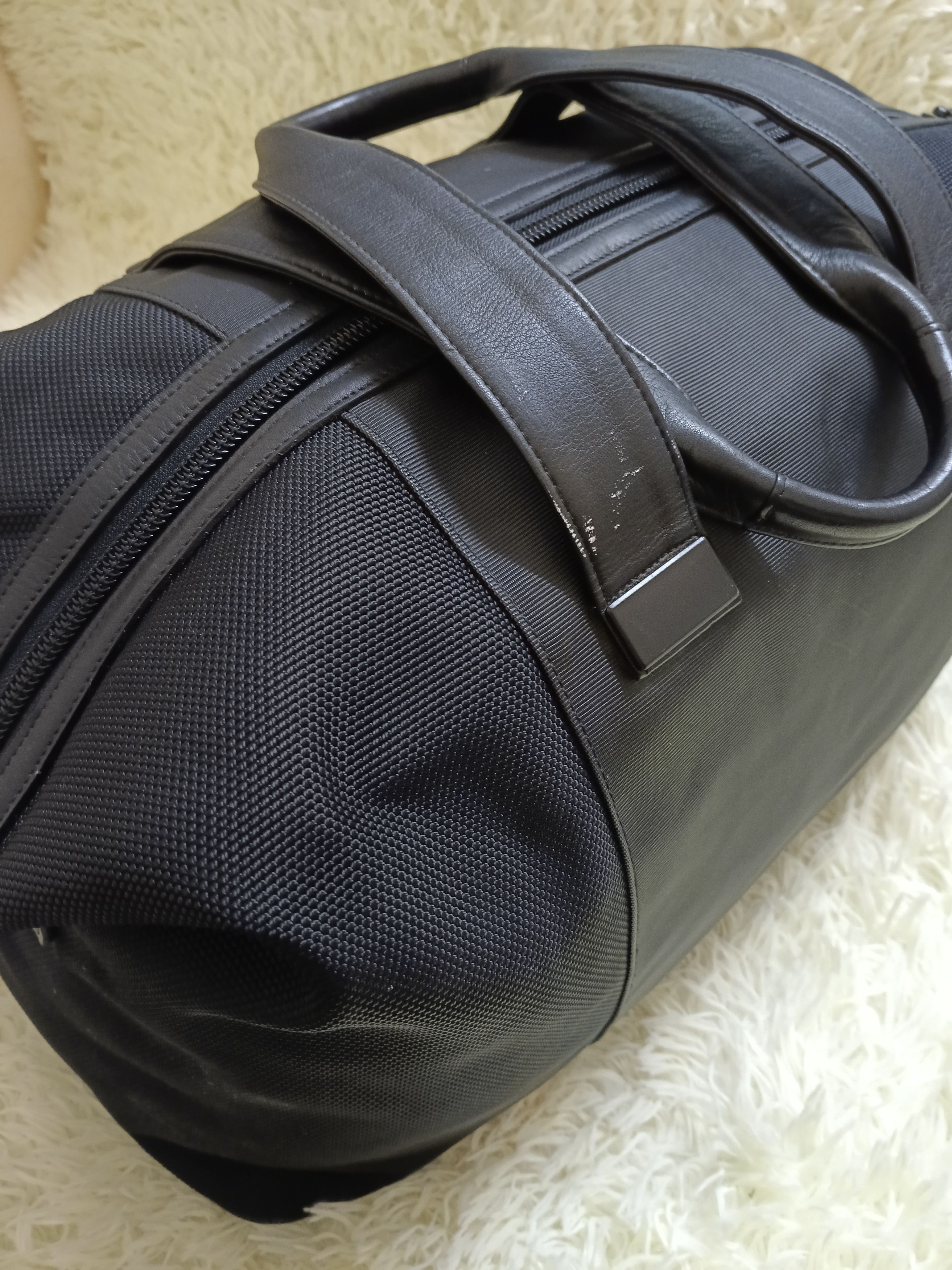 Issey Miyake ISSEY MIYAKE TRAVEL BAG Size ONE SIZE - 5 Thumbnail