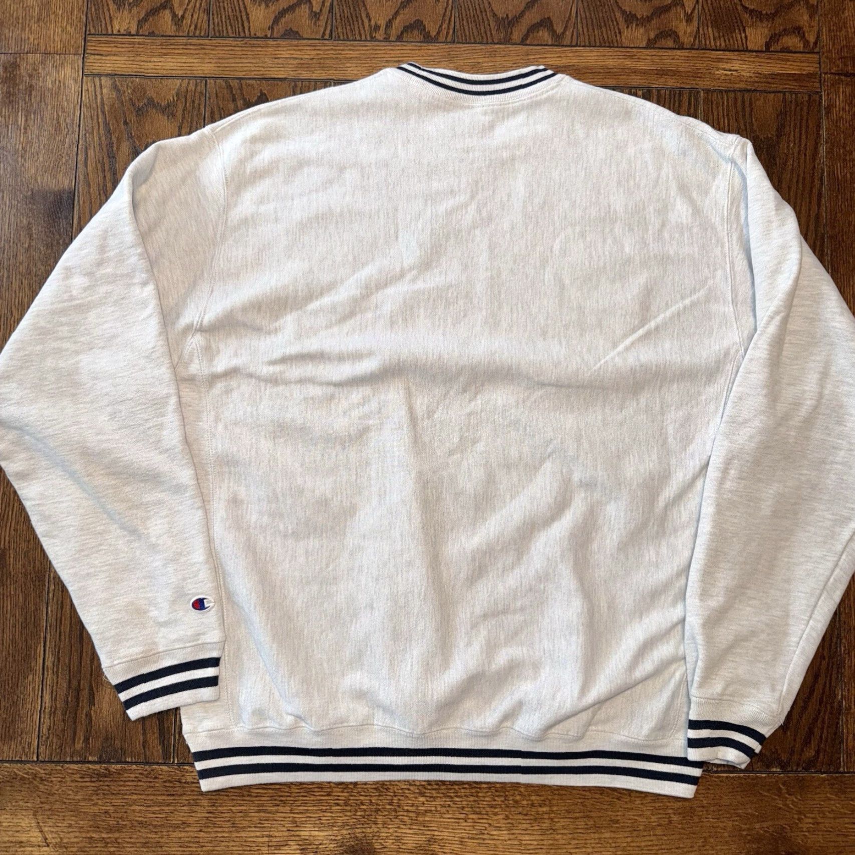 Champion VINTAGE Champion Reverse Weave Crew Neck Sweatshirt XL Michigan Wolverines Size XL Gray Mens Logo Football University College Reversible Sweatshirt Size US XL / EU 56 / 4 - 6 Thumbnail