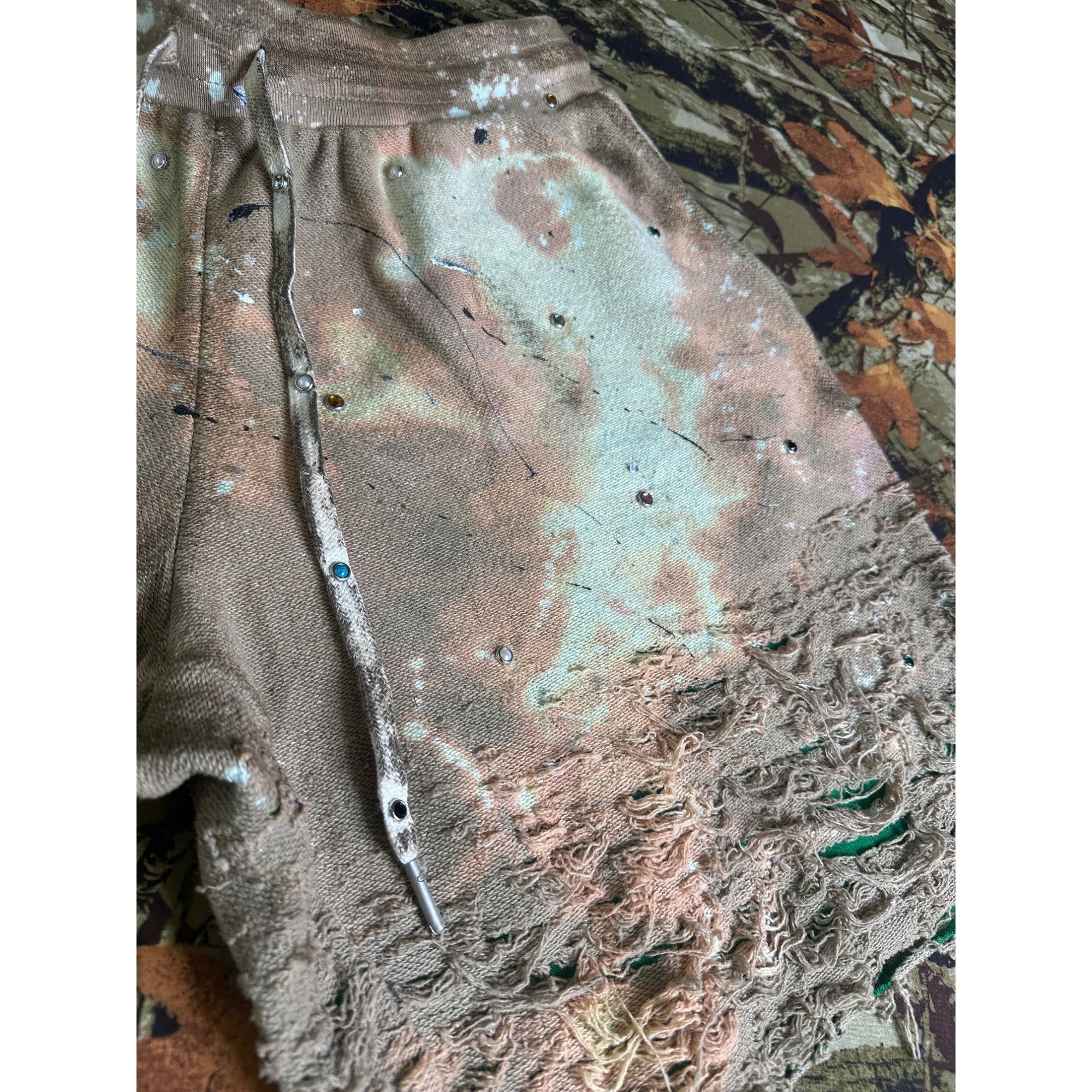 Handmade × John Elliott DRO Lab Custom 1/1 ART x John Elliott Reverse Burn Out Dist Size US 30 / EU 46 - 5 Thumbnail