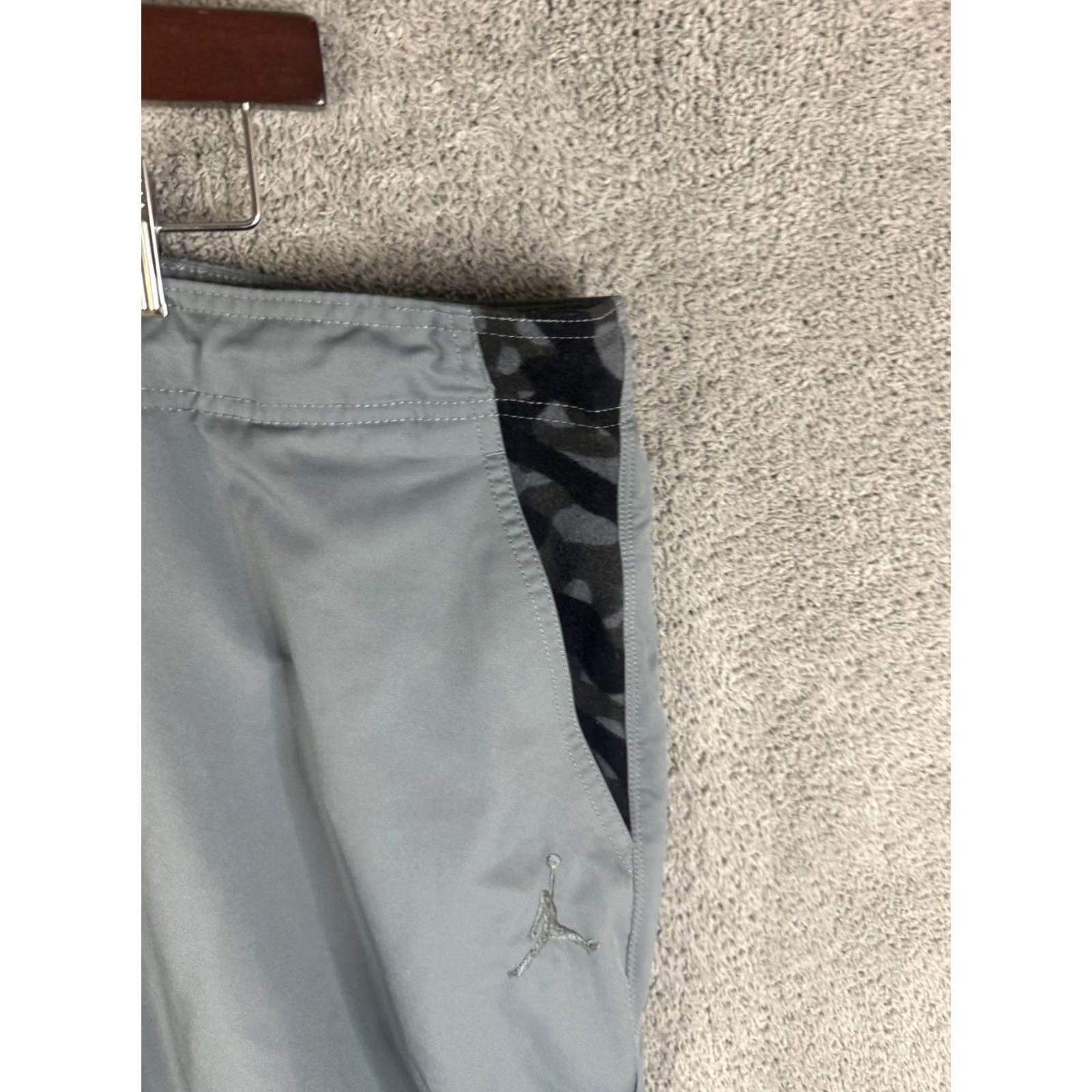 Jordan Brand Jordan Pants Mens 40 Gray Camouflage Panel Jogger Lace Zip Pocket Elastic Cuff Tapered Leg Elastic Waist Gym & Training Sportswear Size US 40 / EU 56 - 3 Thumbnail
