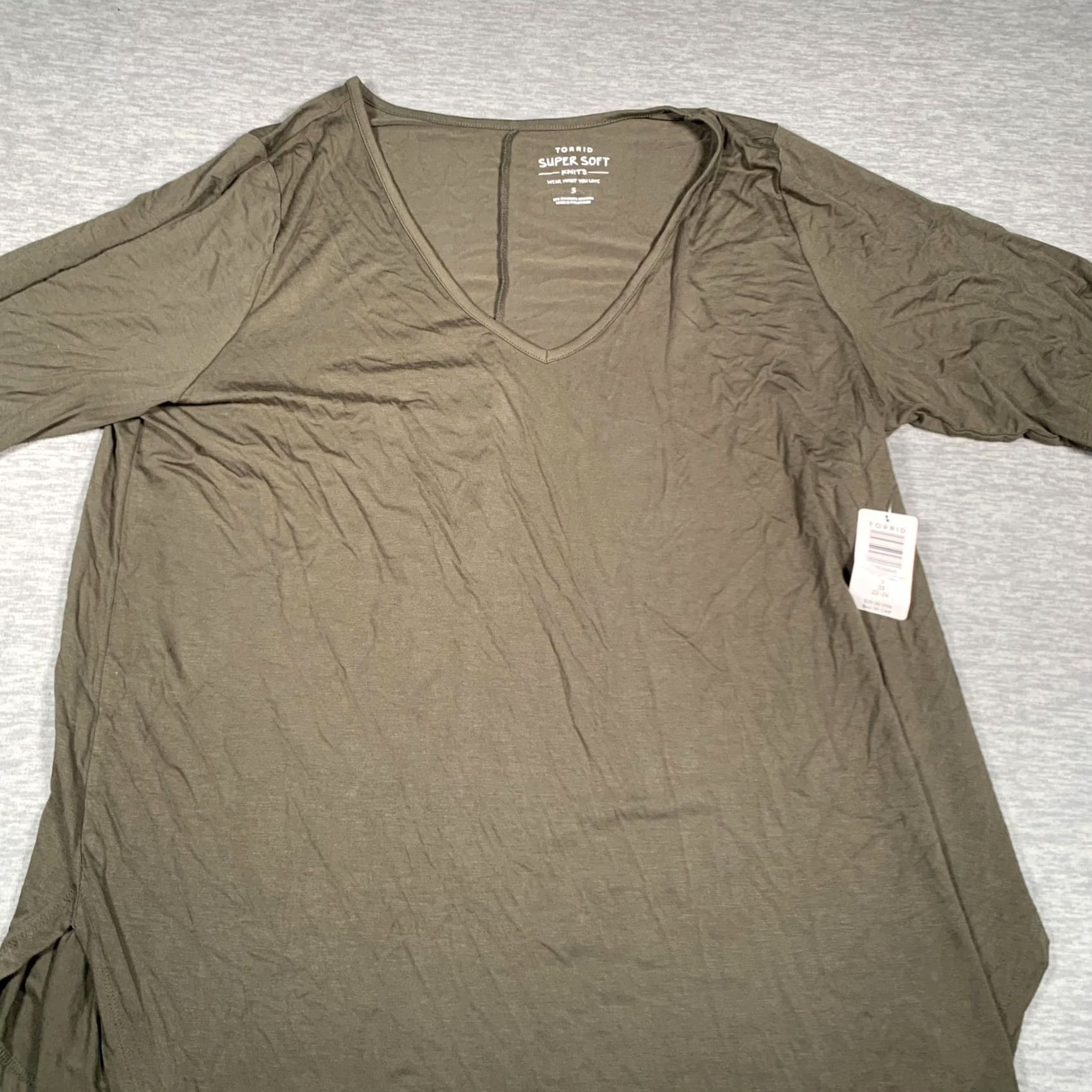 Torrid Torrid Shirt Womens 3X Olive Green Super Soft V Neck Tunic Top Plus Size 22-24 Size XXL / US 16-18 / IT 52-54 - 2 Thumbnail