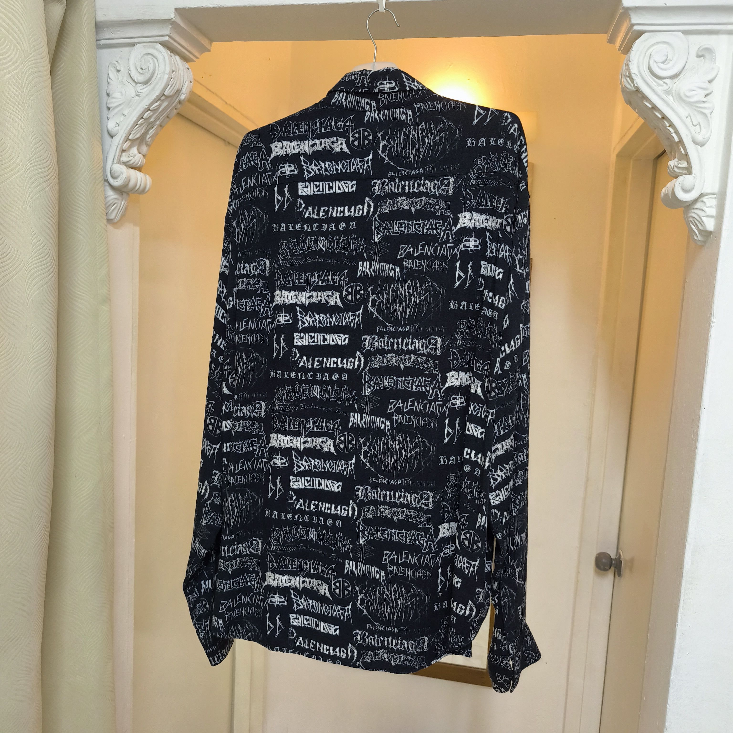 Balenciaga 1 Set 🔥🔥Balenciaga Black Printed Shirt DIY Metal Graffiti Size US M / EU 48-50 / 2 - 3 Thumbnail