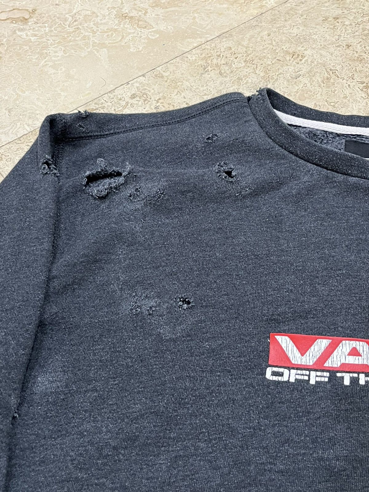 Vans × Vintage Y2K Thrashed Vans Sweatshirt Size US XL / EU 56 / 4 - 3 Thumbnail