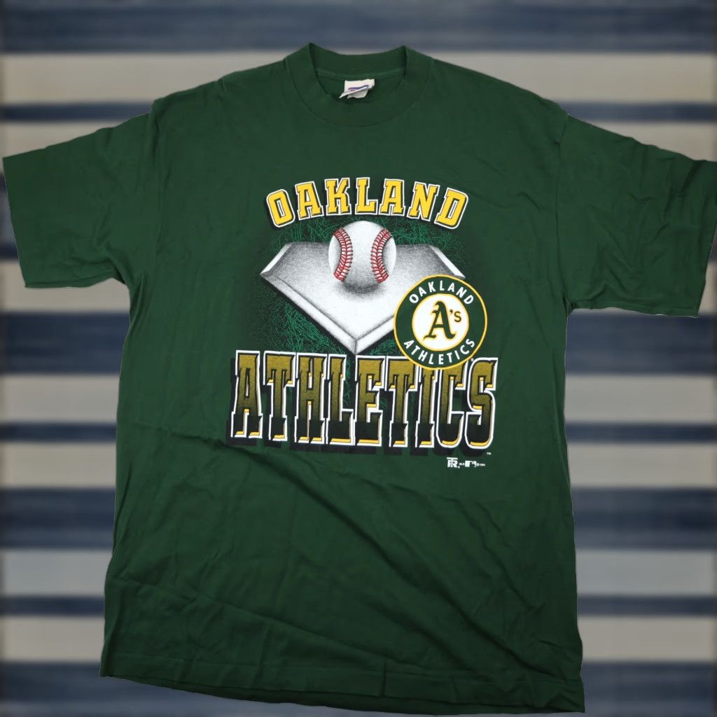 Vintage VINTAGE Oakland Athletics Mens XL T-Shirt Green Graphic Size US XL / EU 56 / 4 - 1 Thumbnail