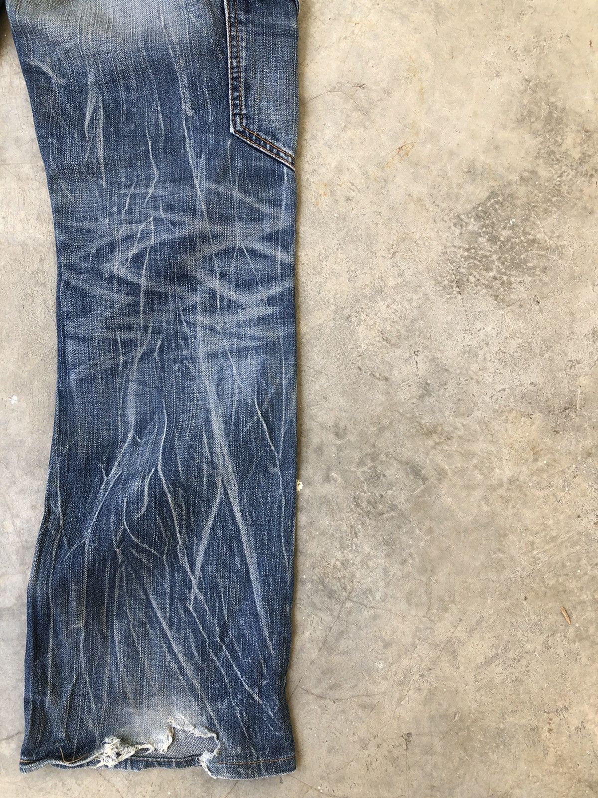 Le Grande Bleu (L.G.B.) Levis JAPAN With Side Pocket Flare Distressed Denim Size US 32 / EU 48 - 8 Thumbnail