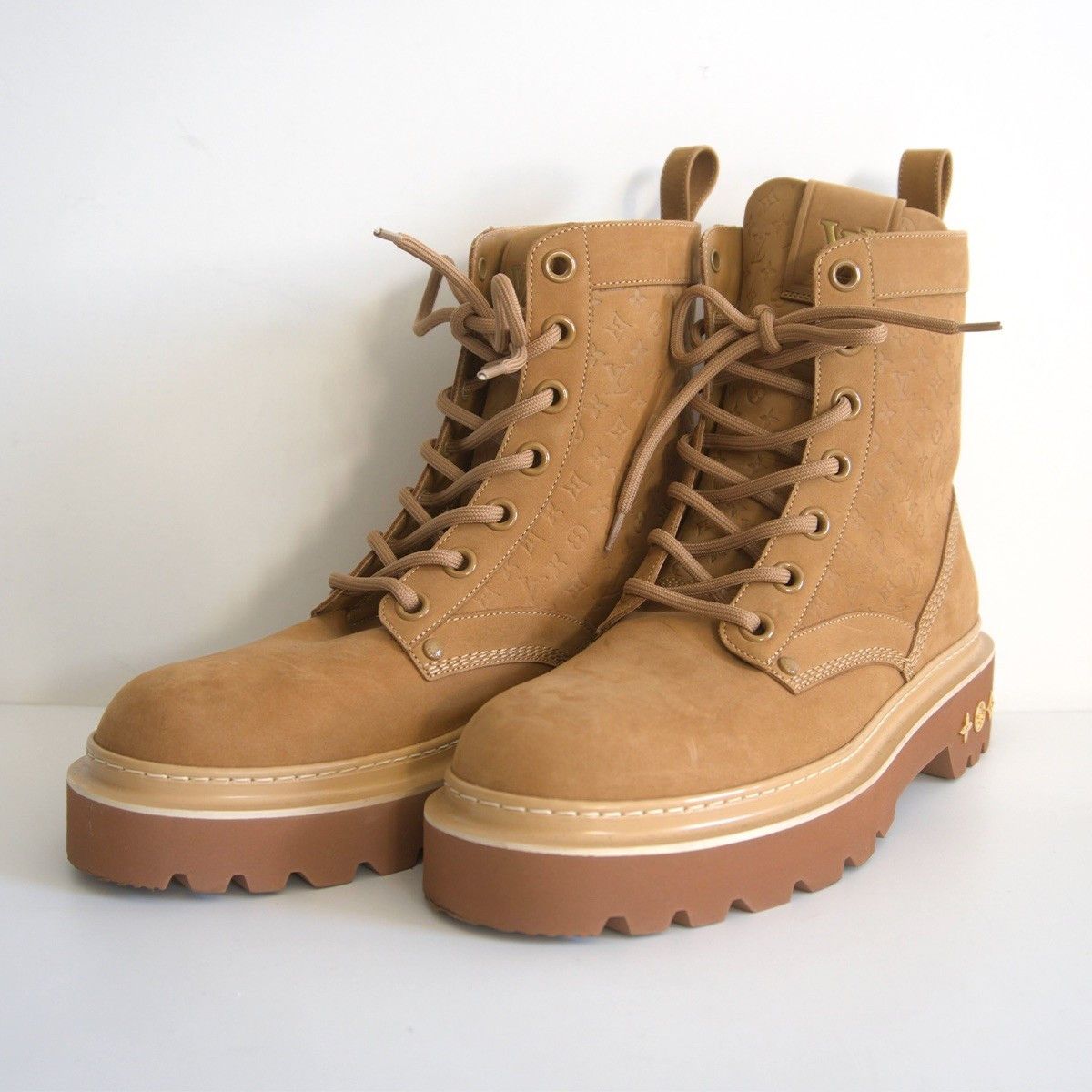 Louis Vuitton Louis Vuitton Ranger Ankle Boots Size UK8.5 Size US 9.5 / EU 42-43 - 1 Thumbnail