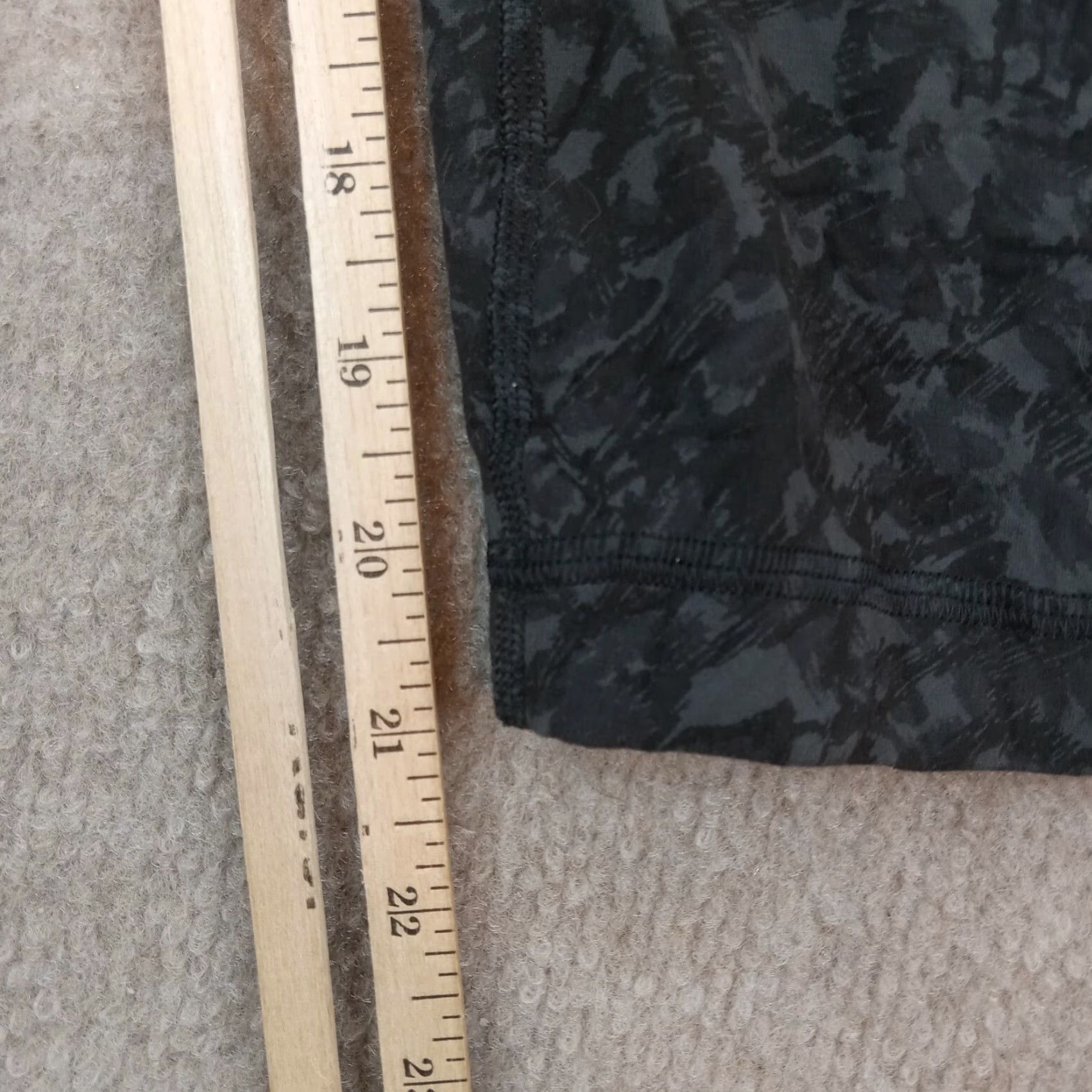 Lululemon Lululemon Leggings Womens Size 4 Black Geometric Print Cropped Stretch Size 27" / US 4 / IT 40 - 3 Thumbnail
