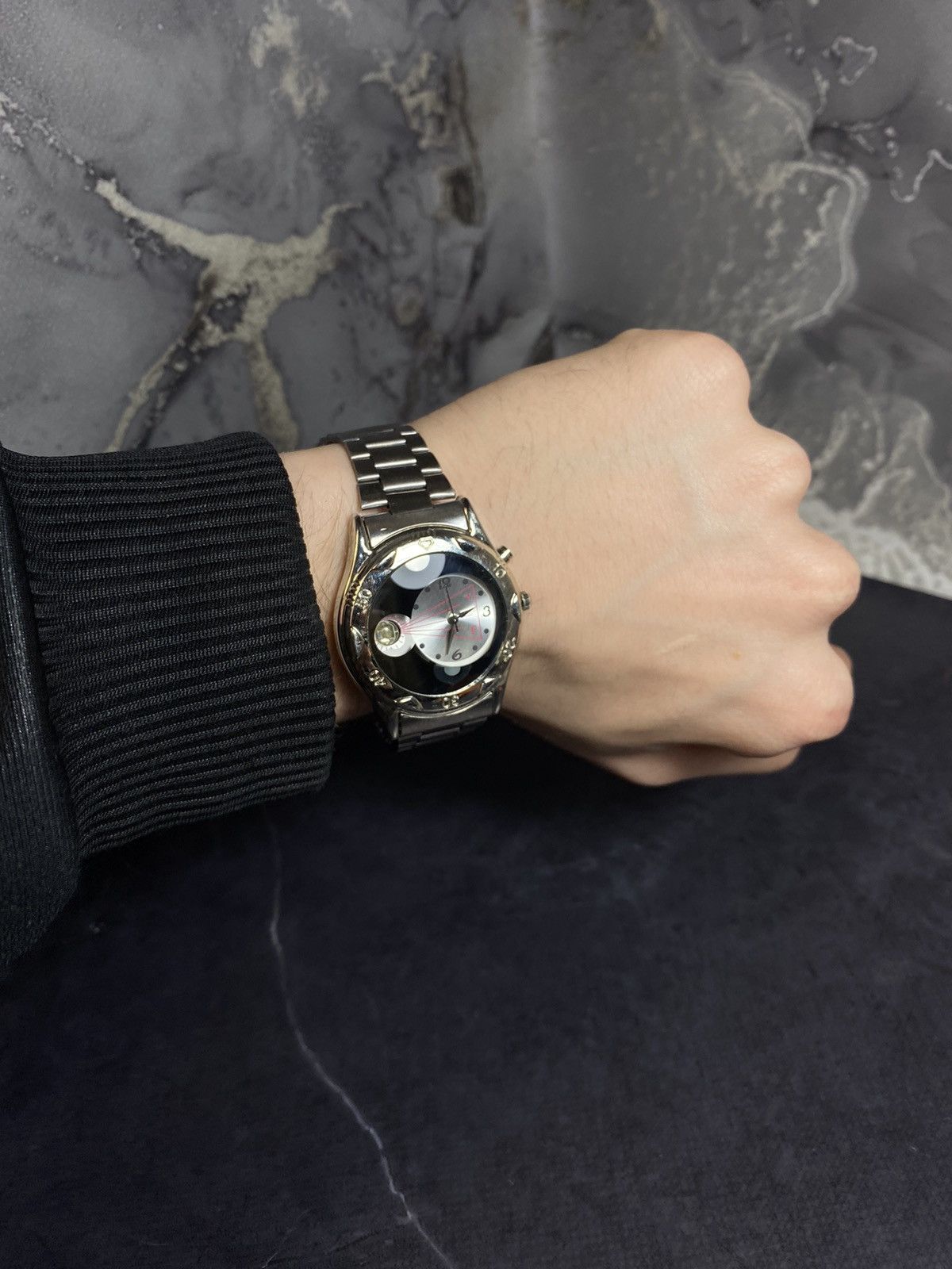 Jewelry Futuristic LED Watch – Silver Dial & Unique Light Effect ⏳ Size ONE SIZE - 4 Thumbnail